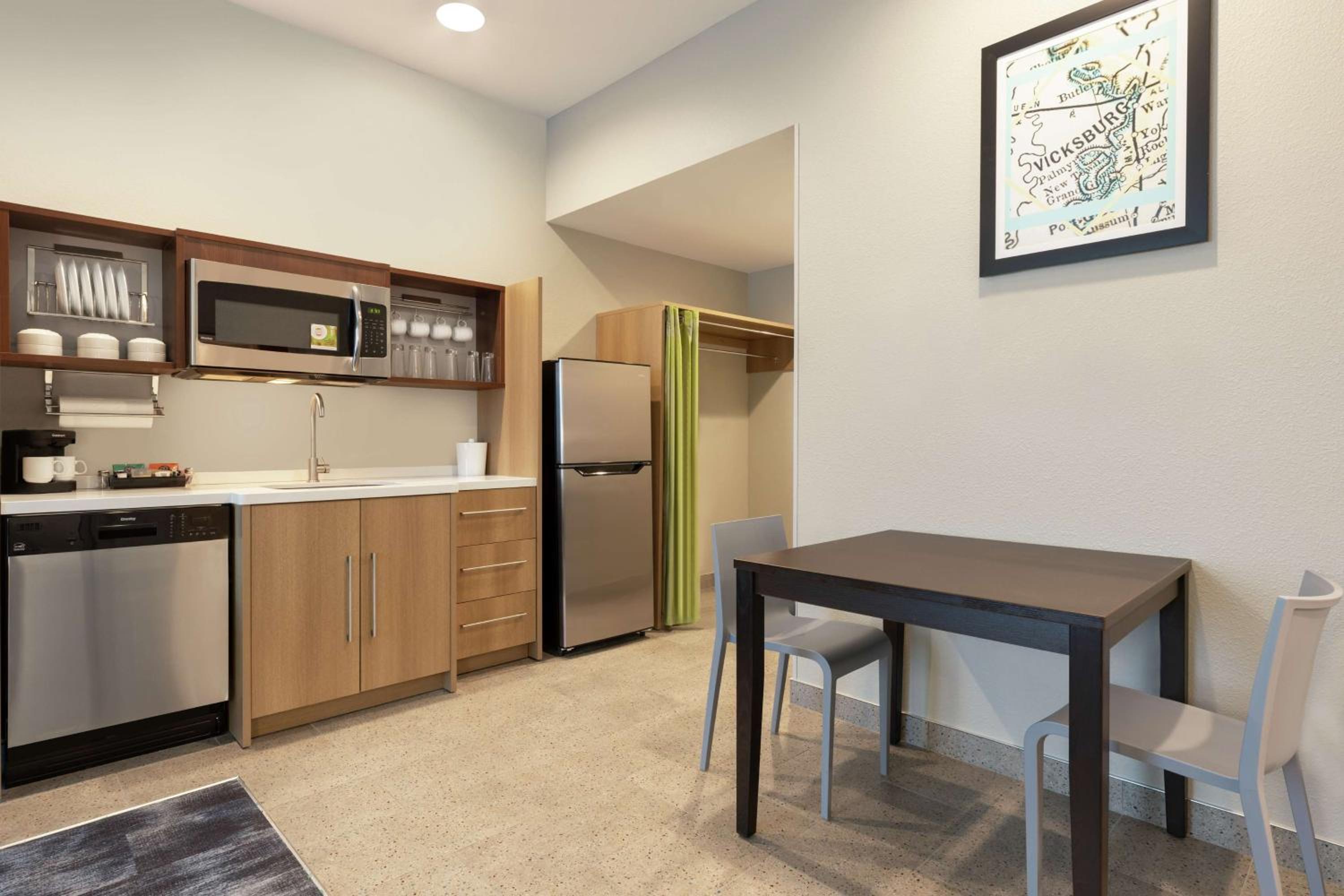 One-Bedroom King Suite - Non-Smoking - Photo 4