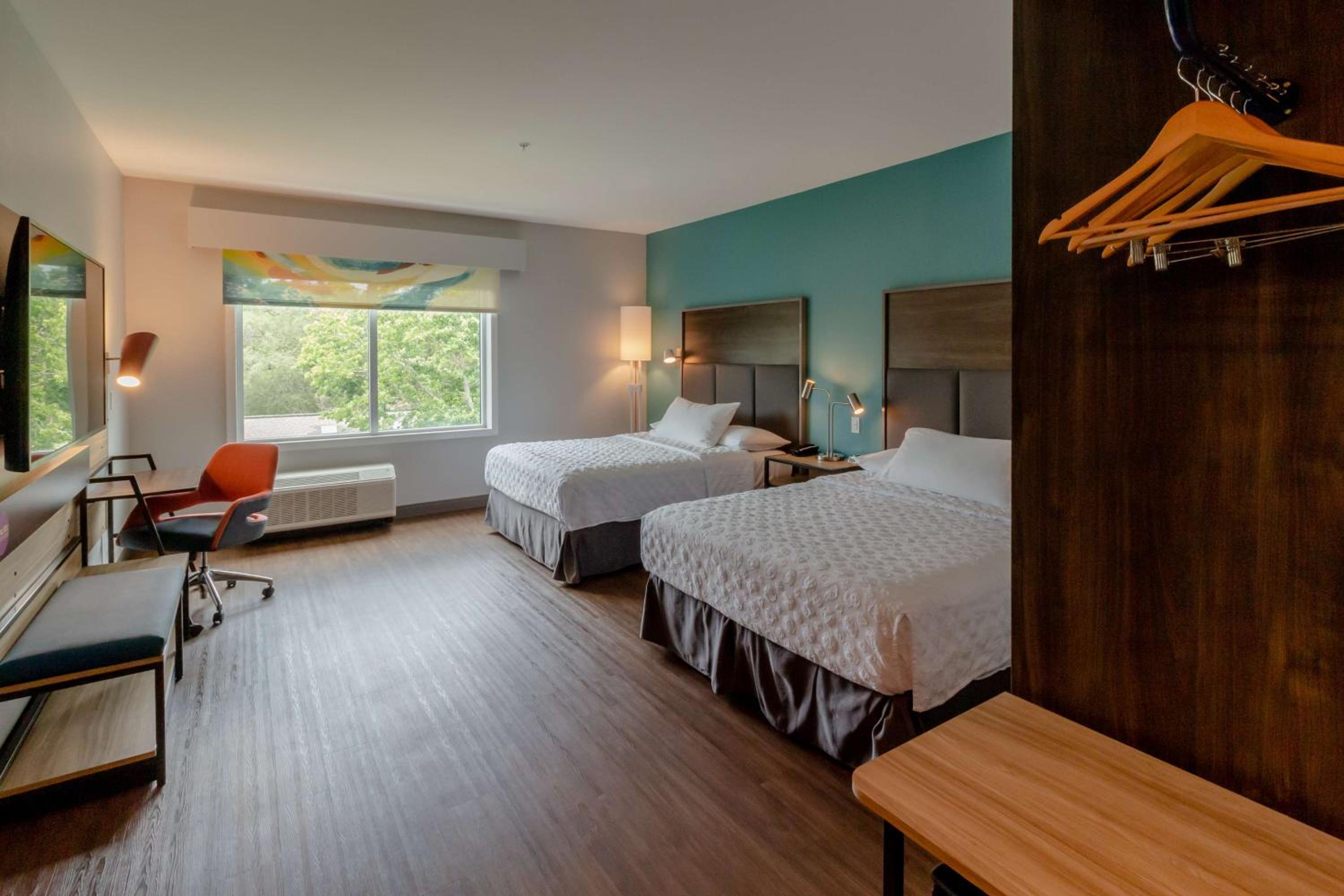 Queen Room with Two Queen Beds - Mobility Access - Photo 1
