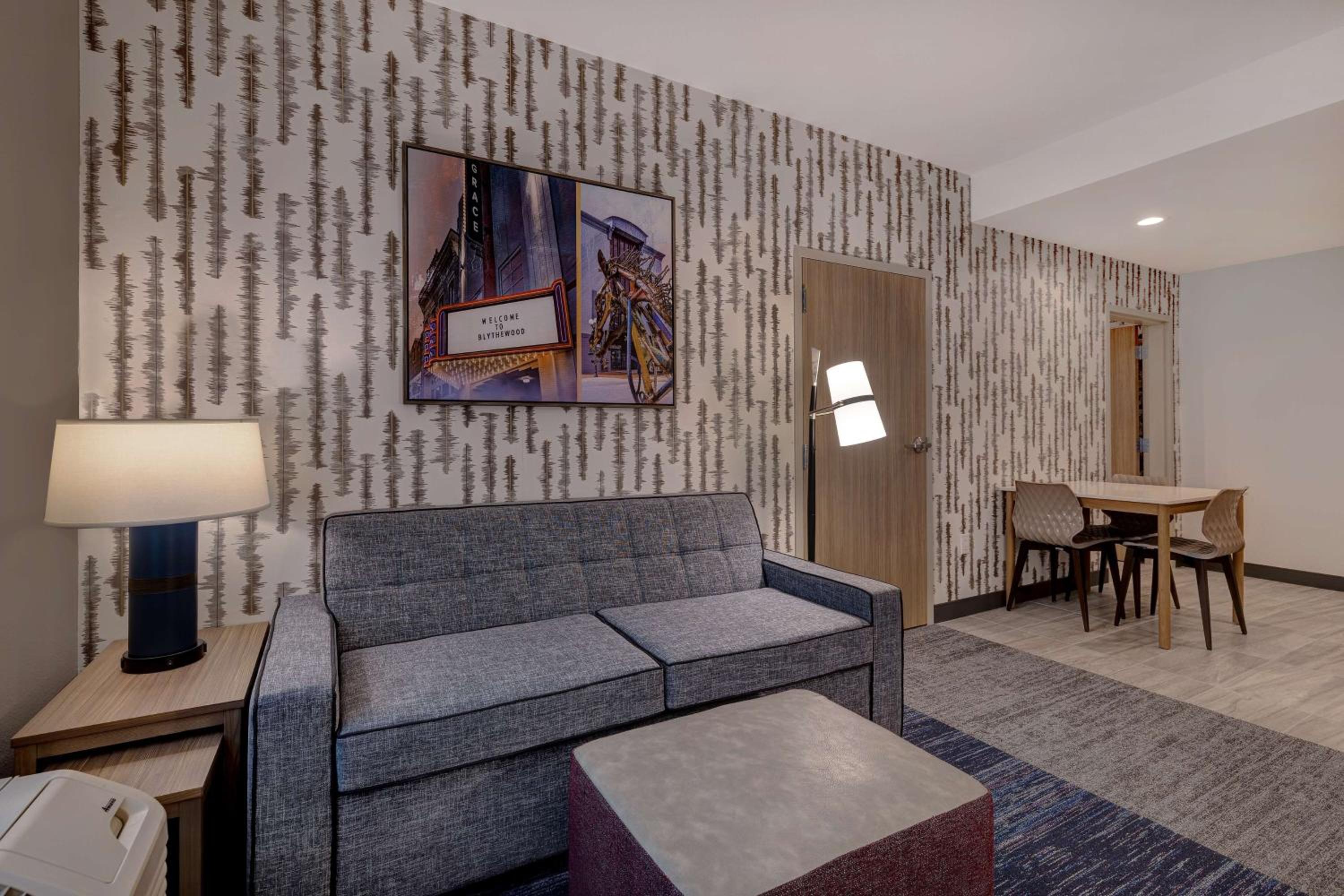 One-Bedroom King Suite - Non-Smoking - Photo 10
