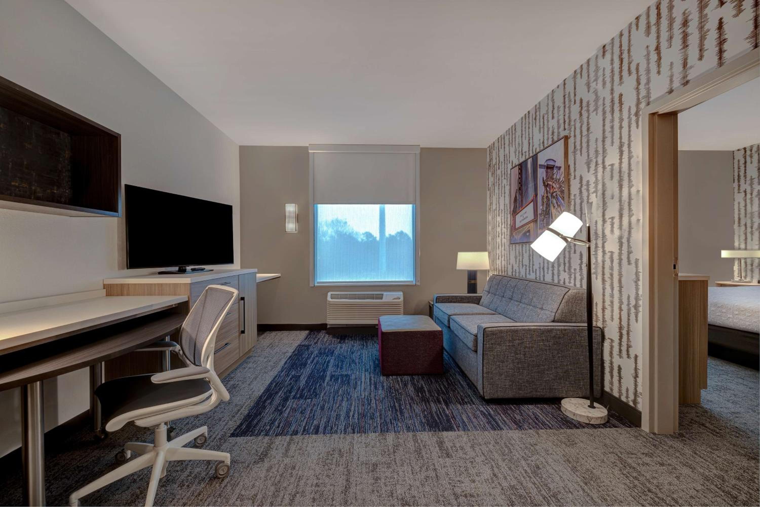 One-Bedroom King Suite - Non-Smoking - Photo 13
