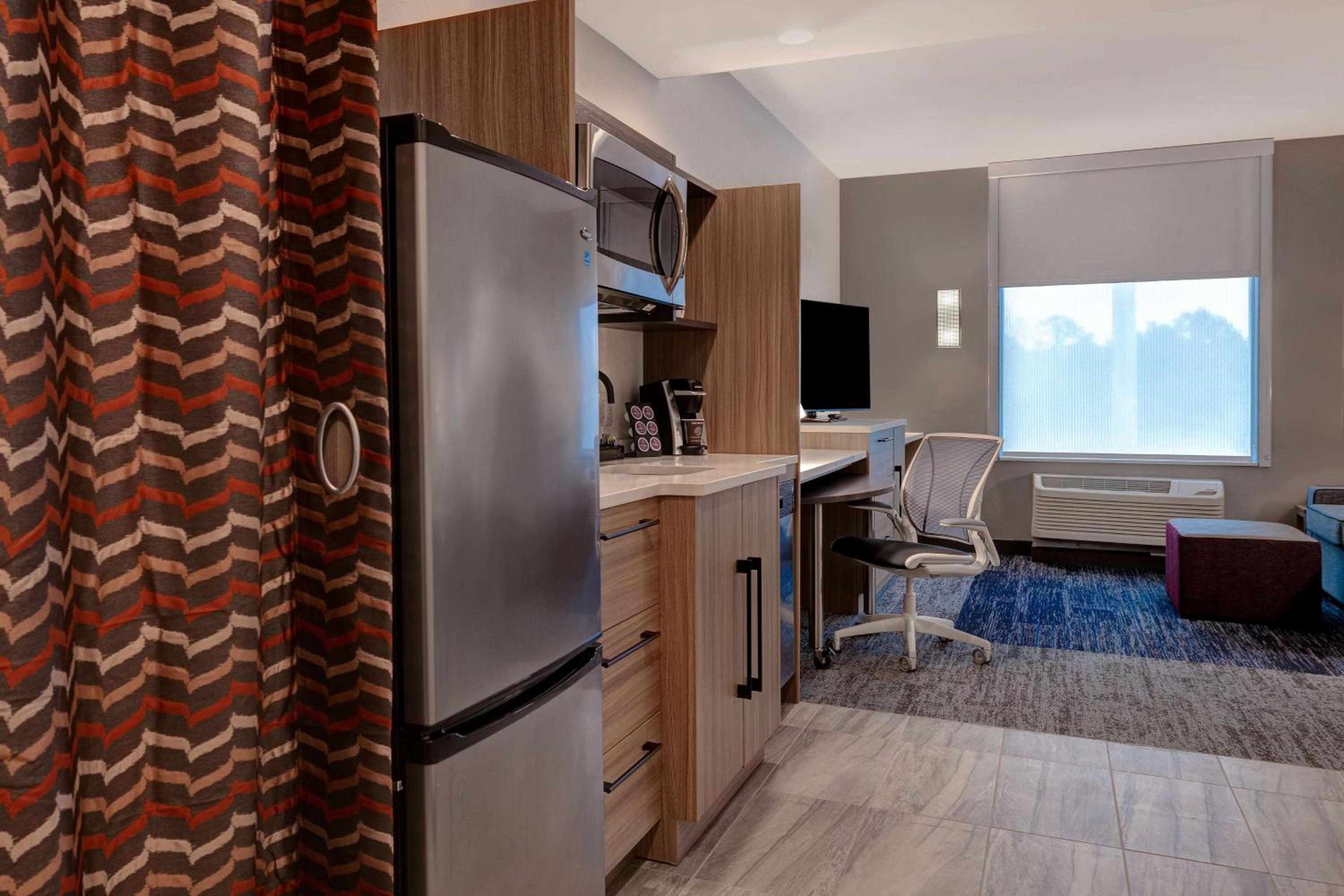 One-Bedroom King Suite - Non-Smoking - Photo 16