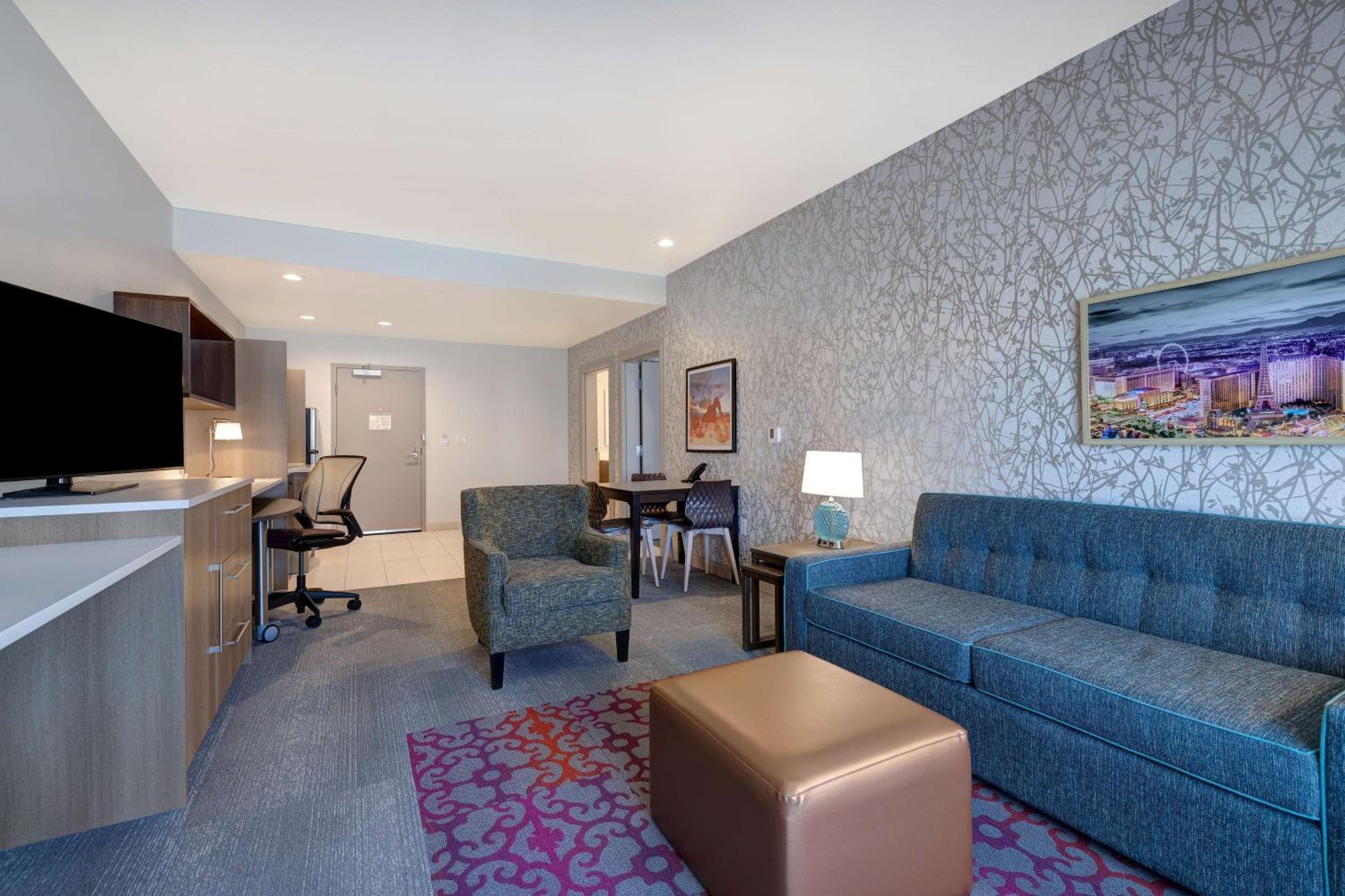 One-Bedroom King Suite - Non-Smoking - Photo 4