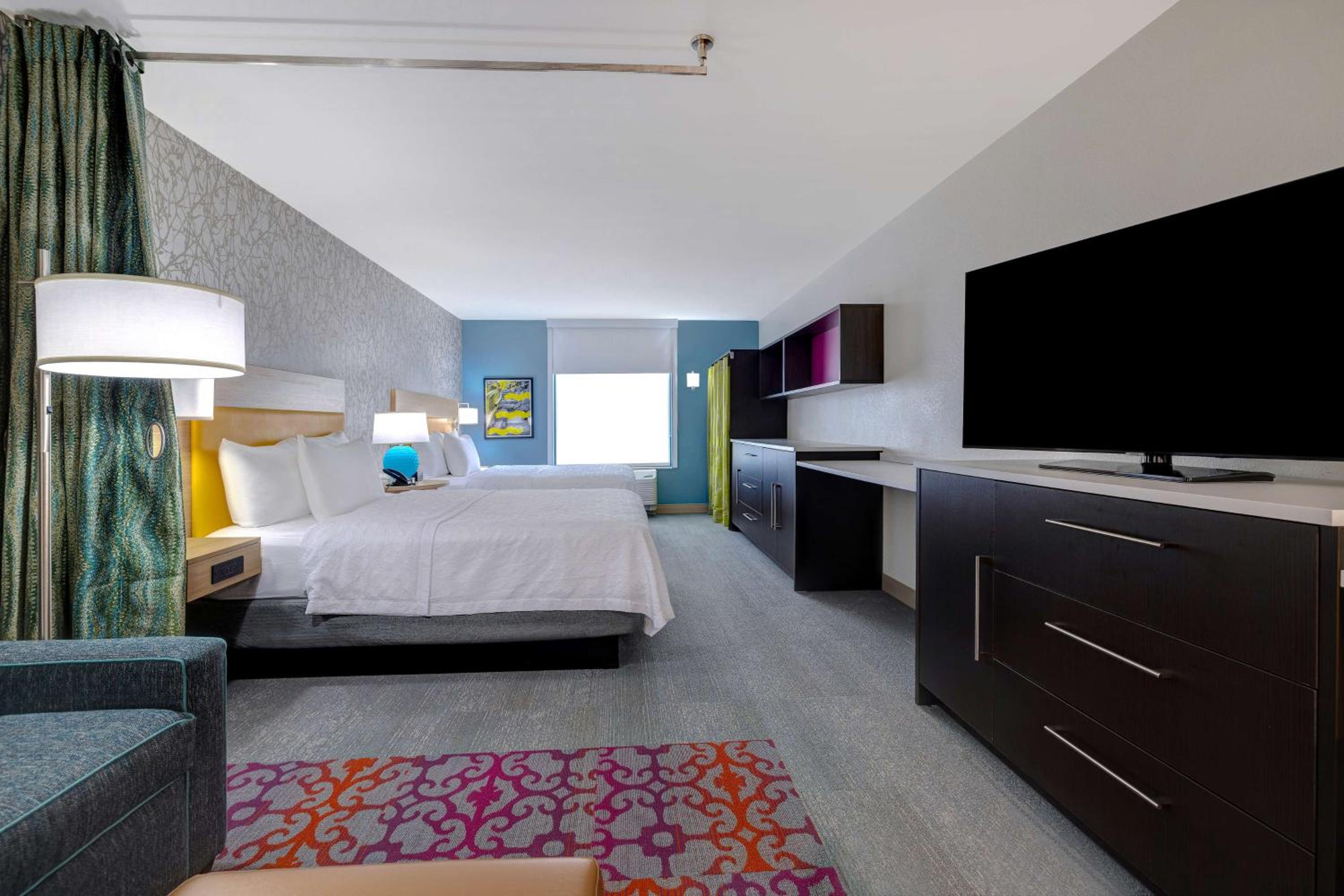Queen Studio with Two Queen Beds - Non-Smoking - Photo 1