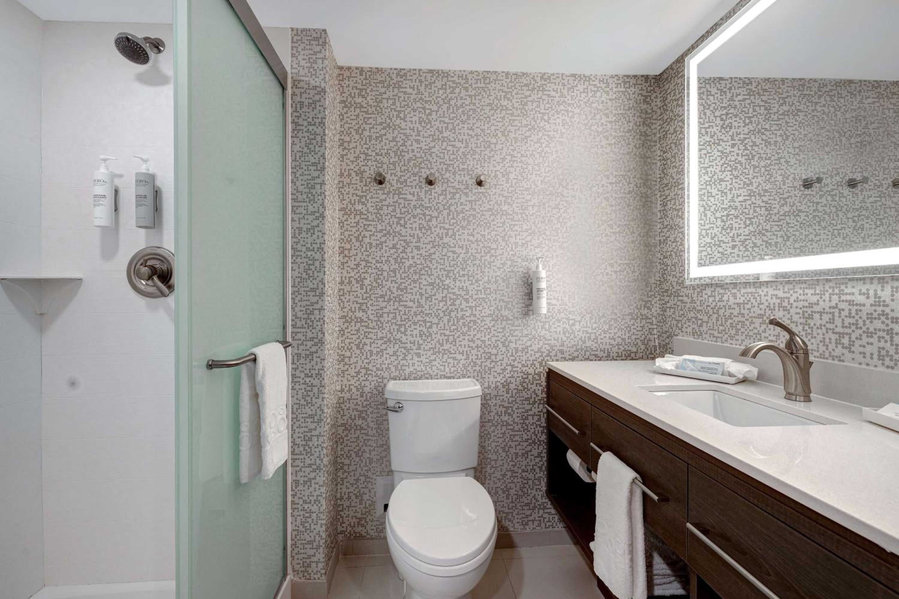 King Studio Suite - Non-Smoking - Photo 5
