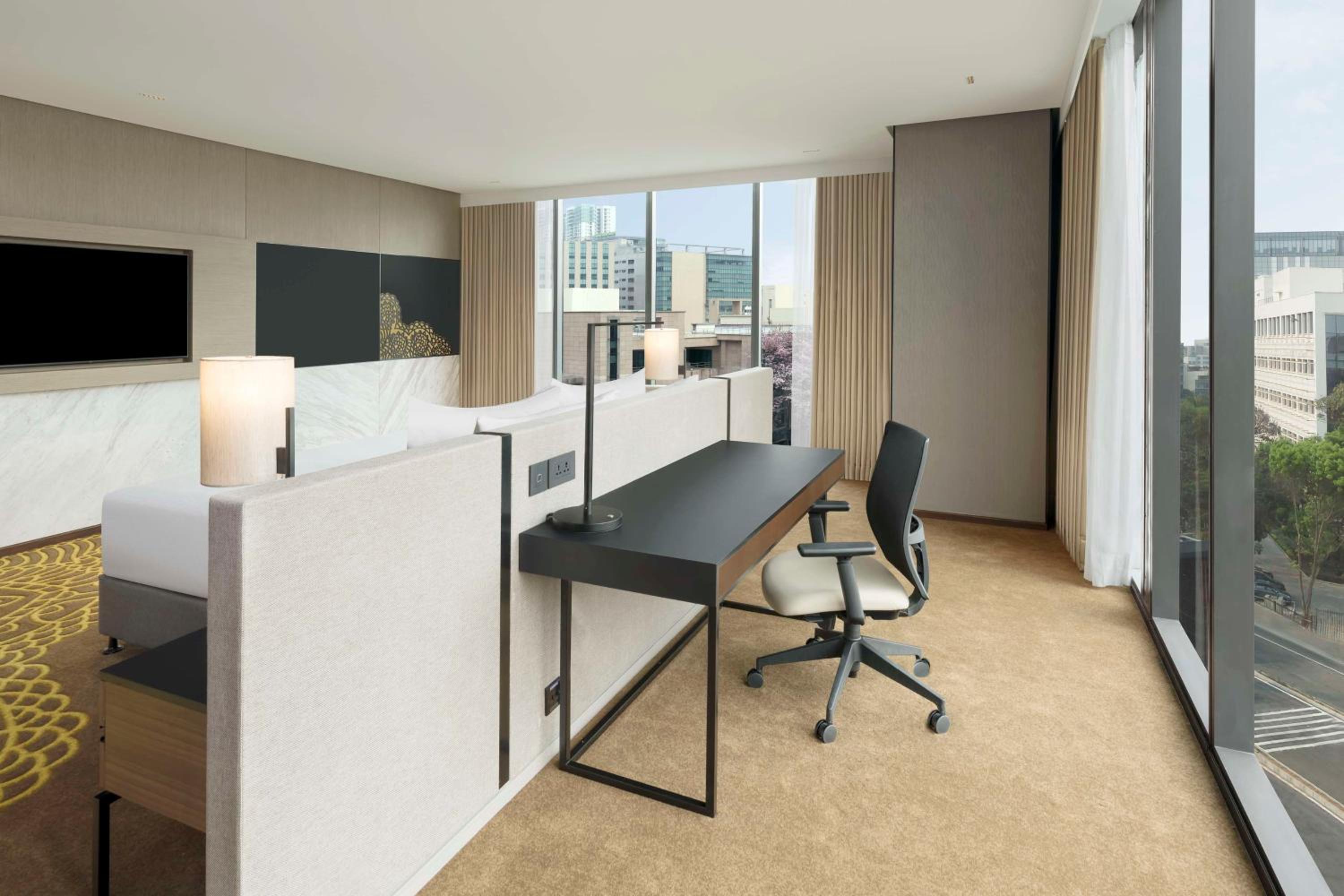 One-Bedroom King Suite - Photo 7
