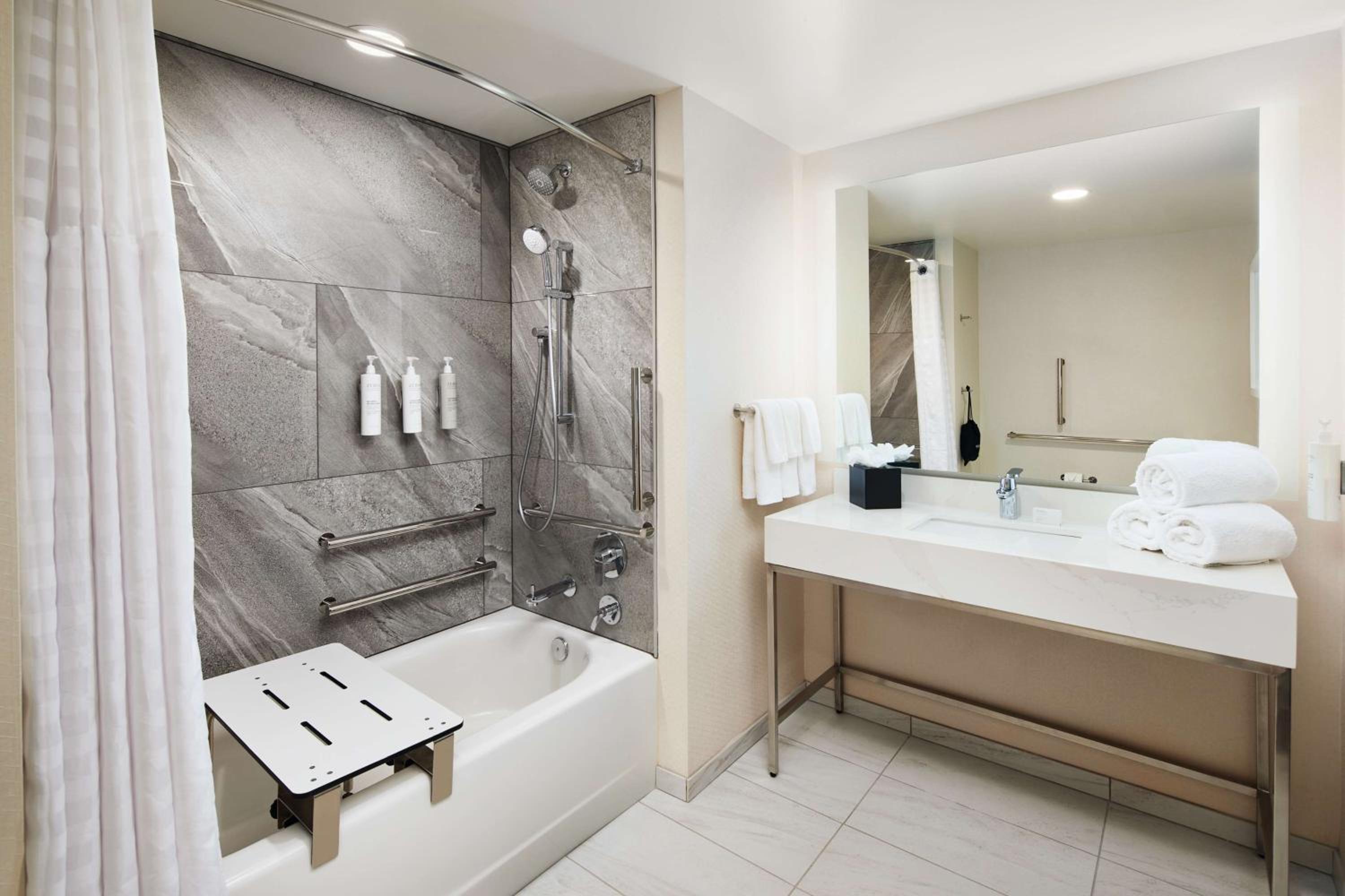 Two-Room Queen Suite with Tub - Mobility/Hearing Accessible - Photo 4