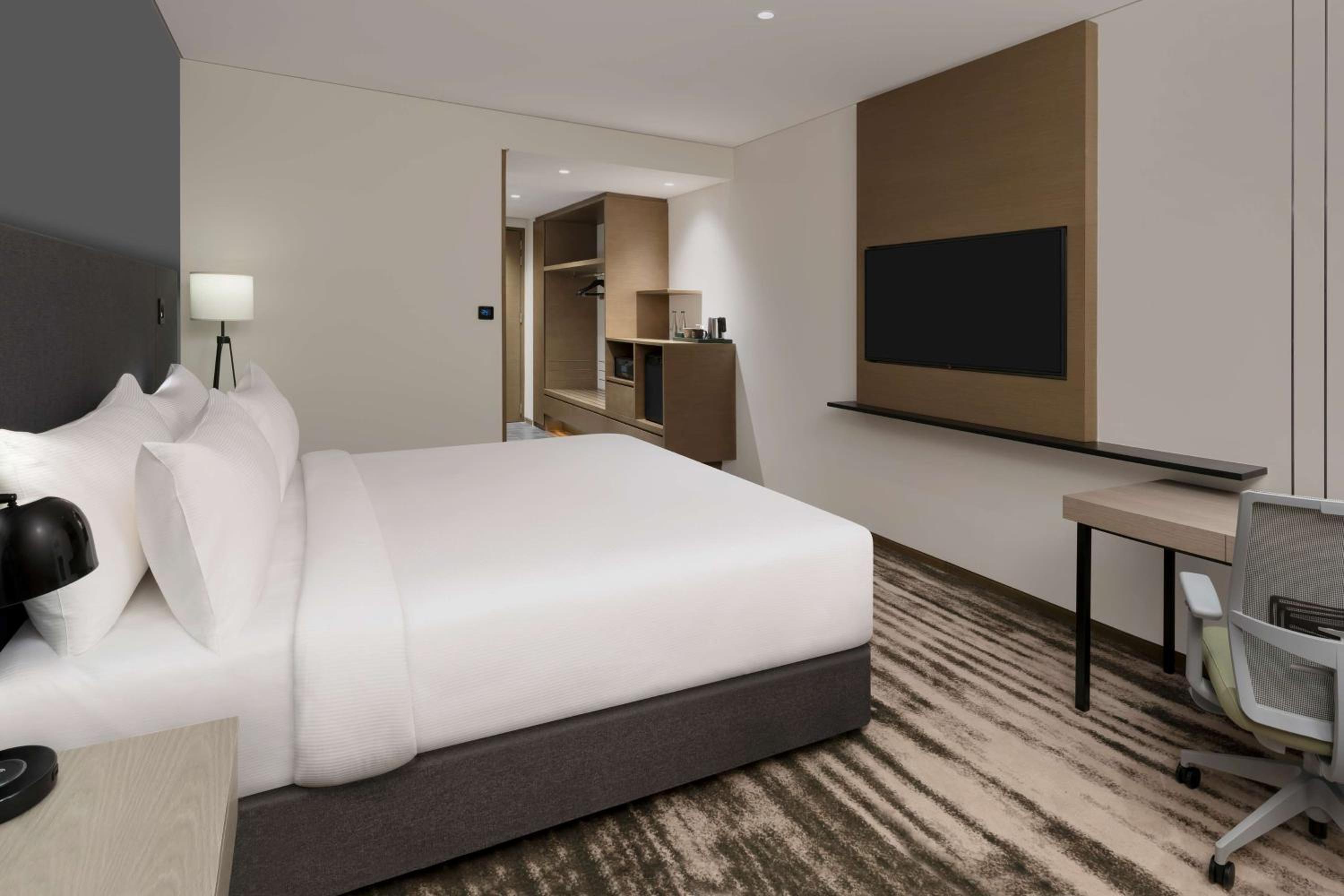 Superior King Room