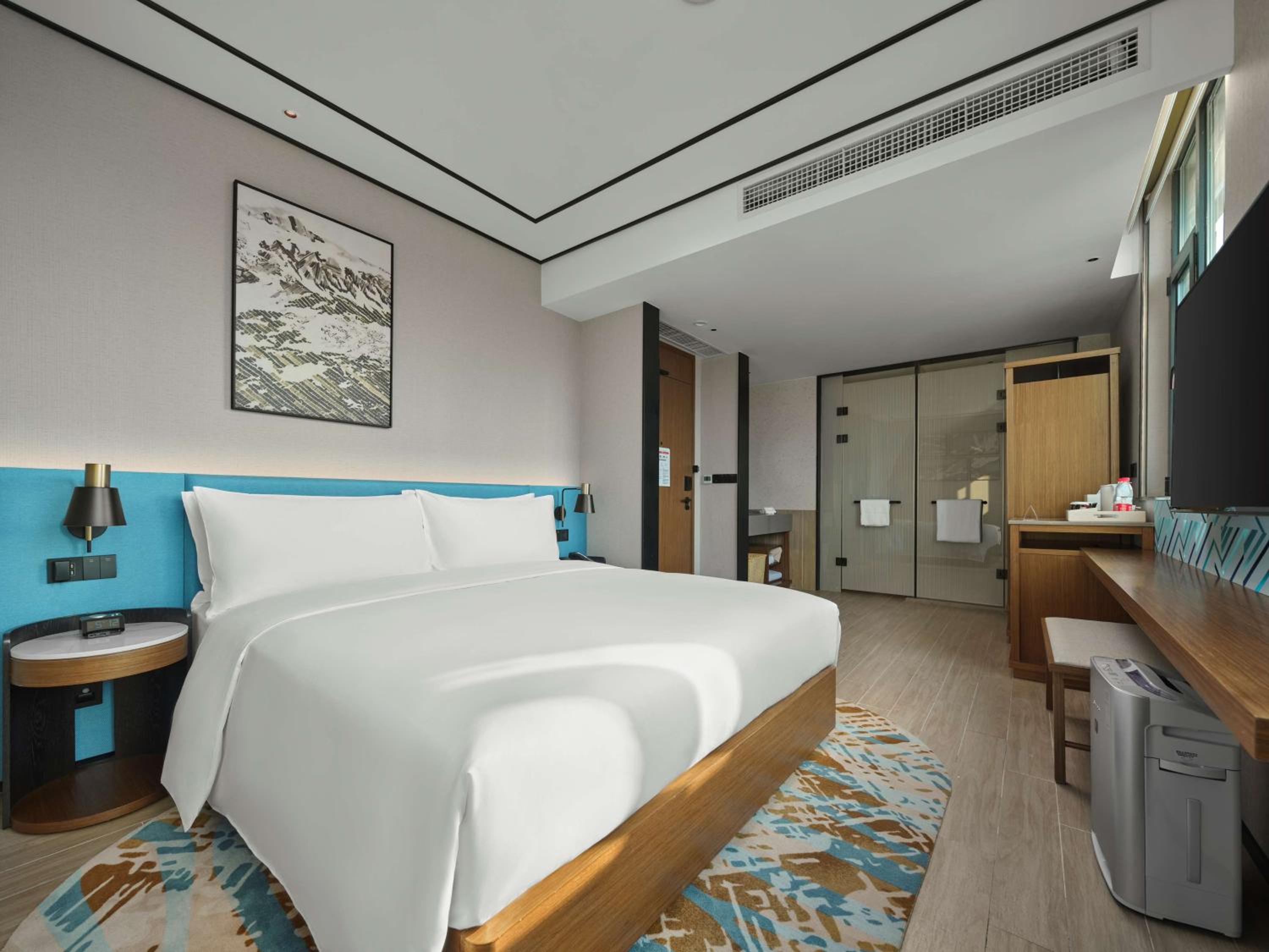 King Guest Room - Photo 1