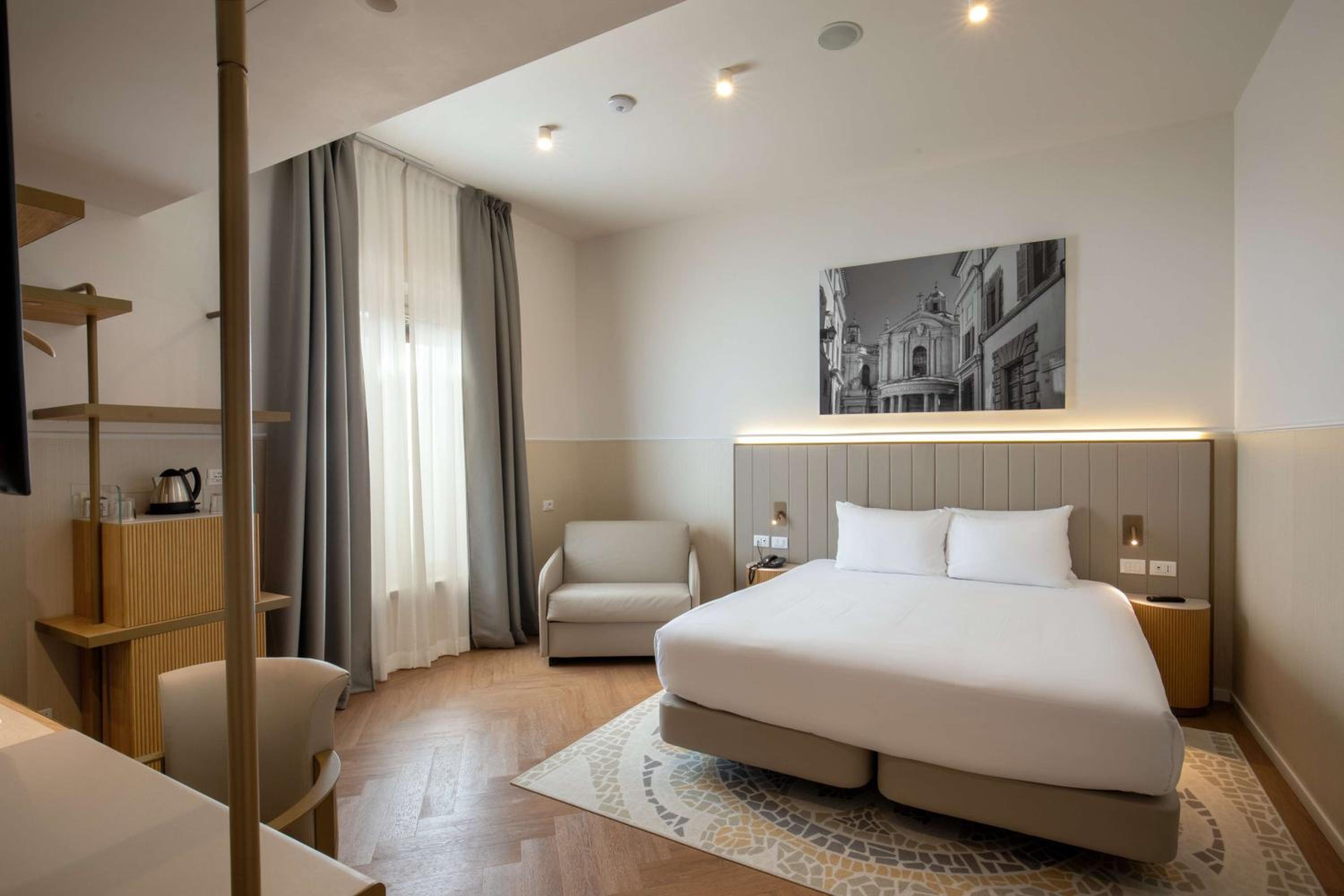 Superior King Room with Chair Bed