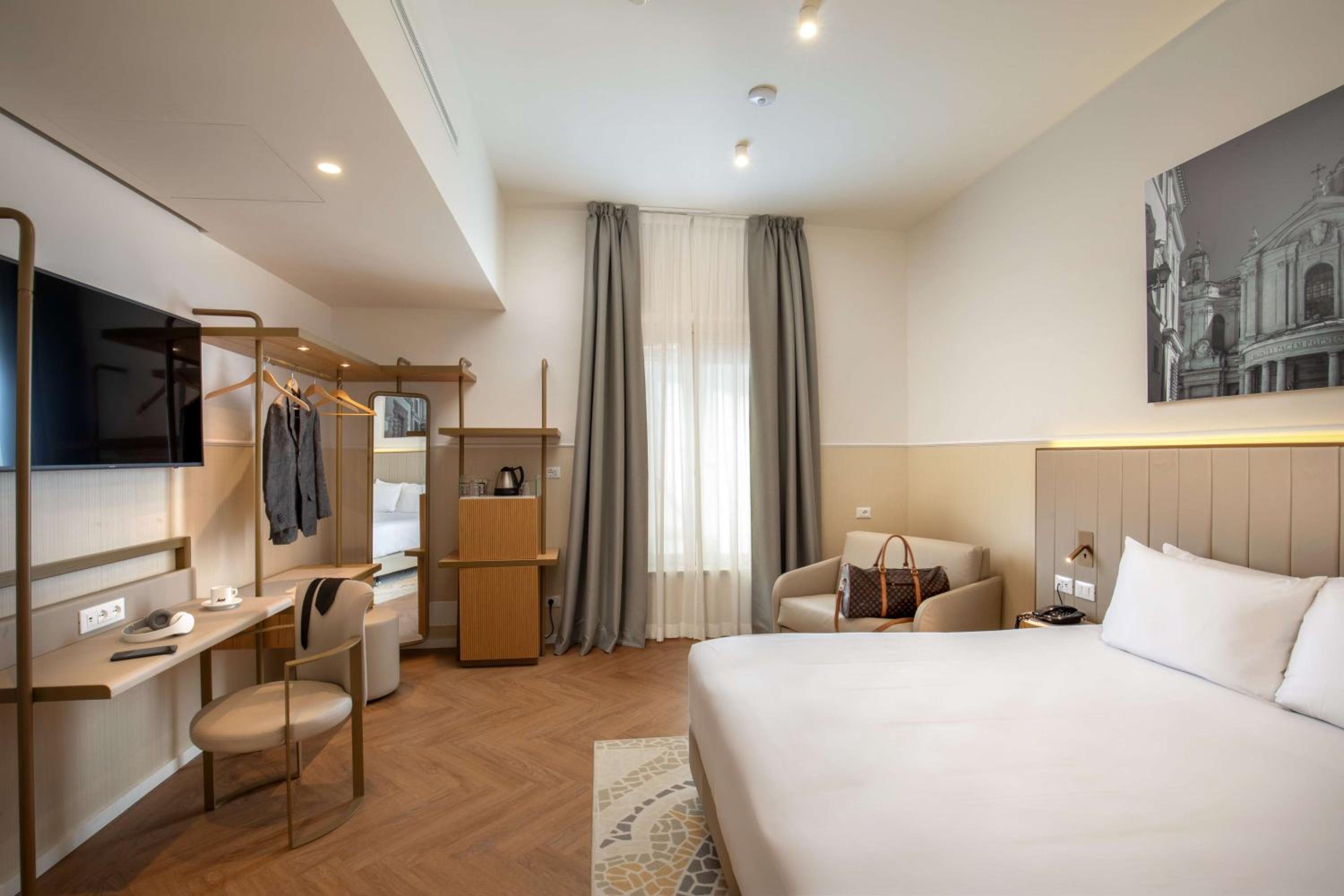 Superior King Room with Chair Bed