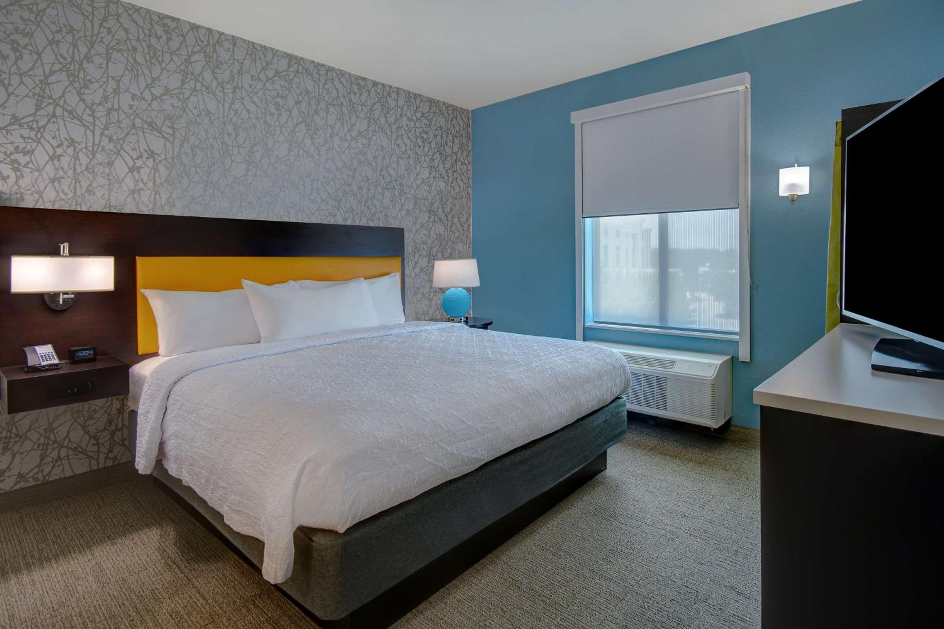 King Suite with Accessible Bathtub photo 1