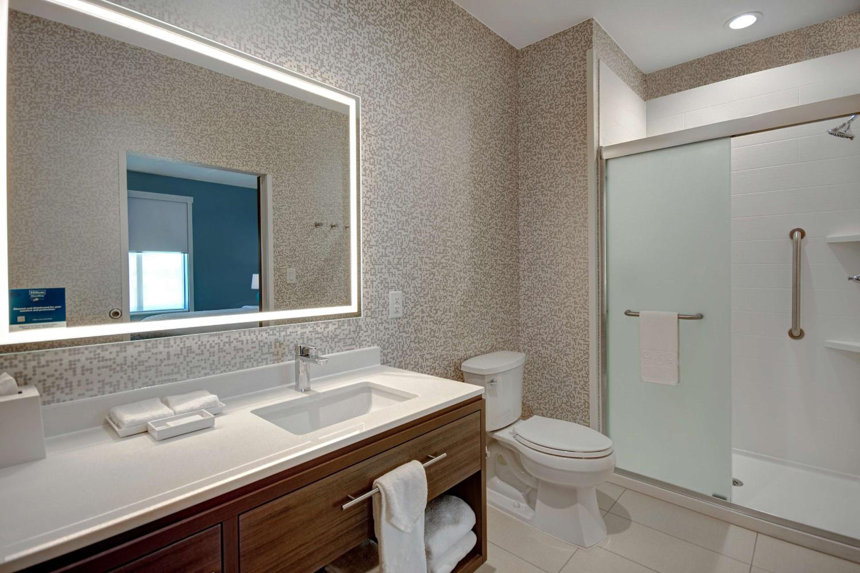 Studio Suite with Two Queen Beds - Hearing Access photo 3