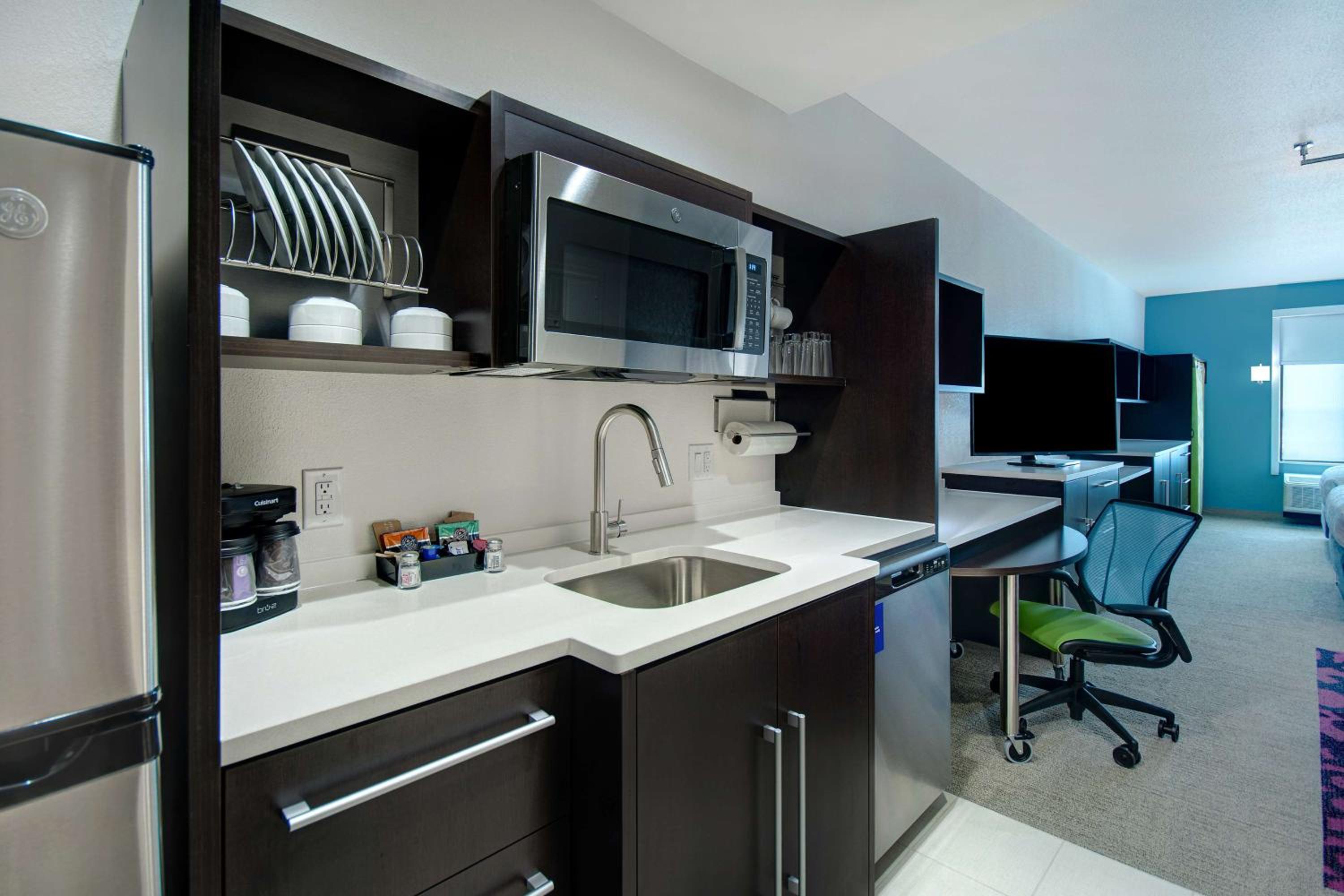 Studio Suite with Two Queen Beds - Hearing Access photo 2