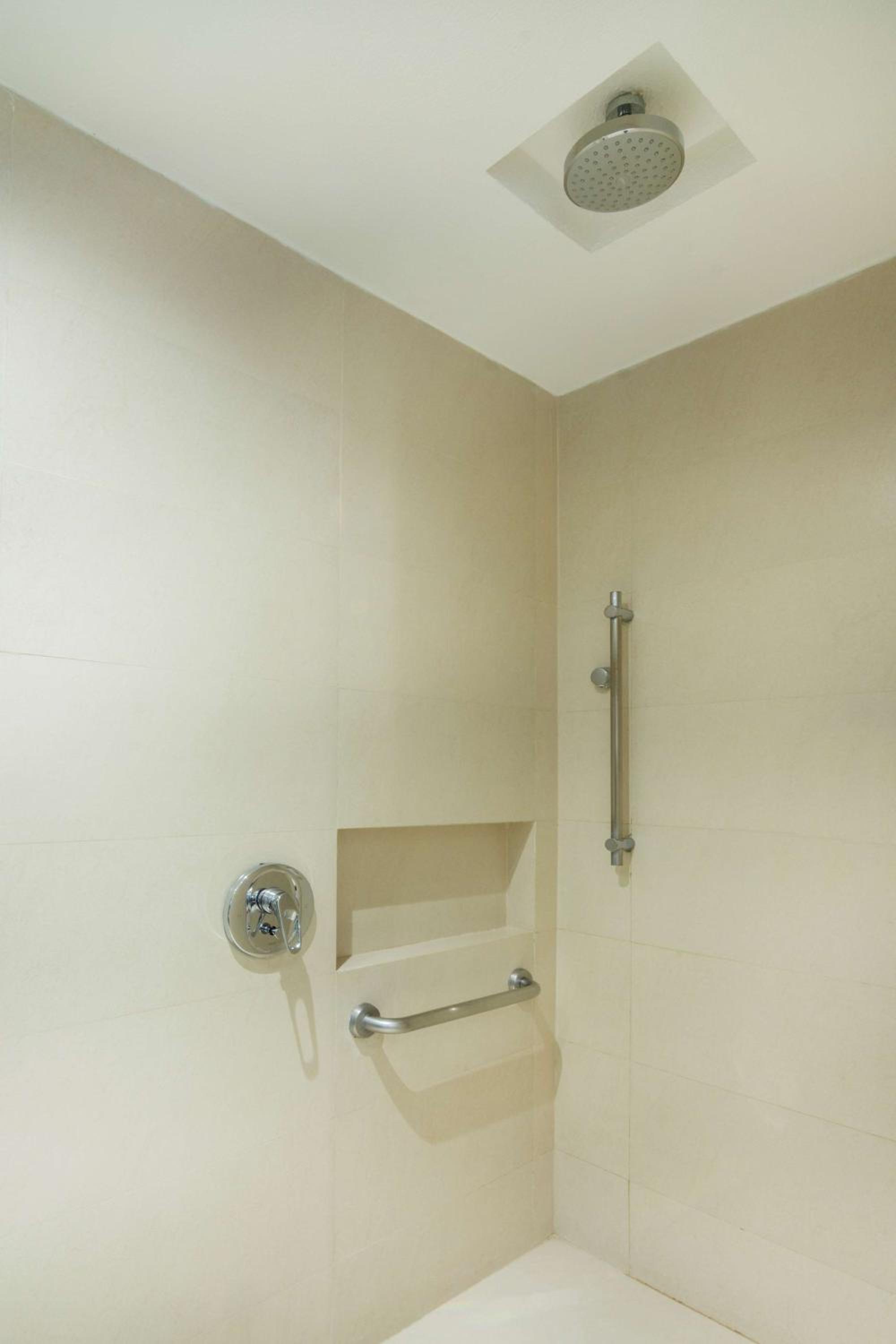 Double Room with Two Double Beds and Ocean View - Non-Smoking - Photo 3