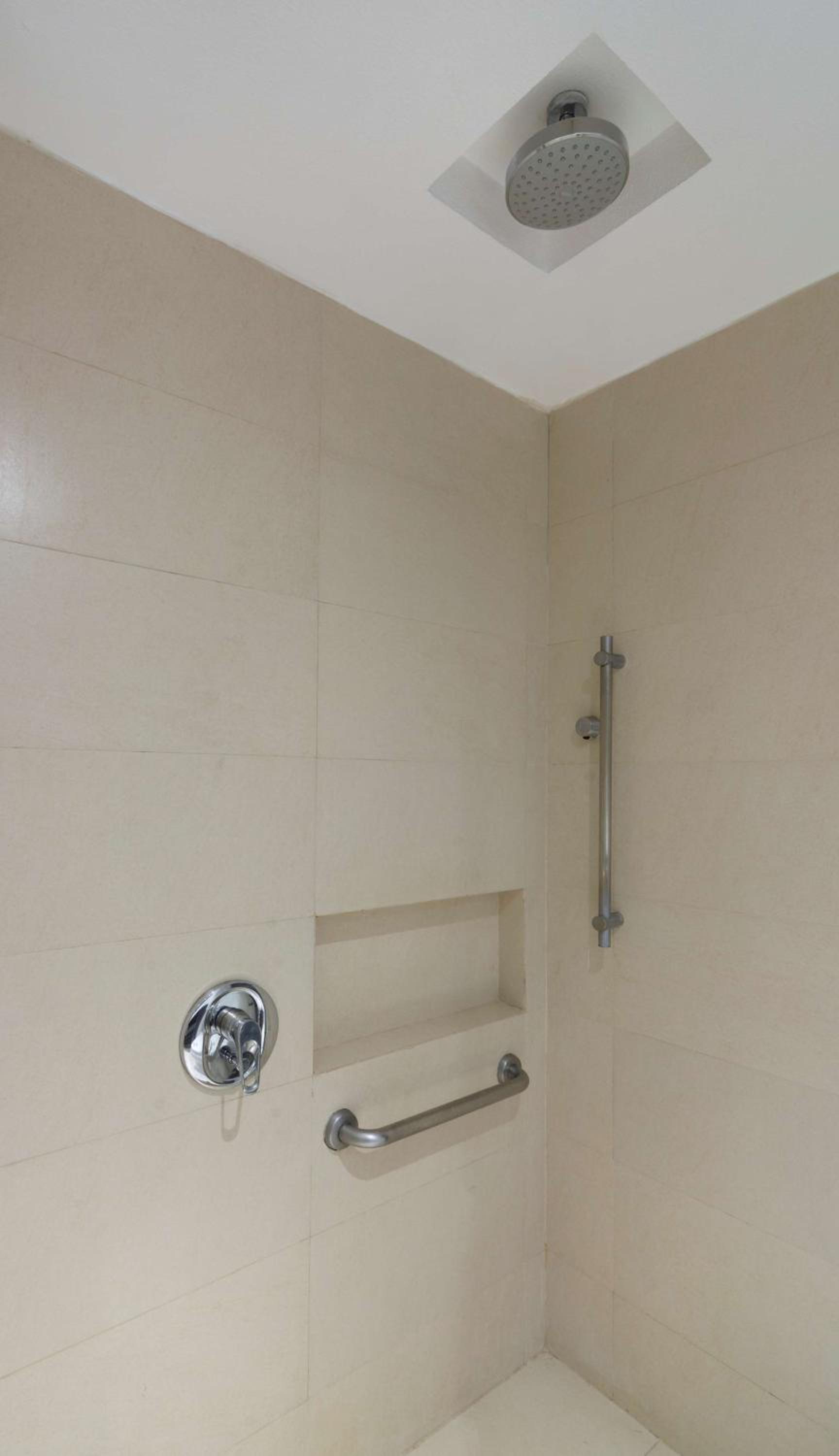 Double Room with Two Double Beds and Ocean View - Non-Smoking - Photo 5