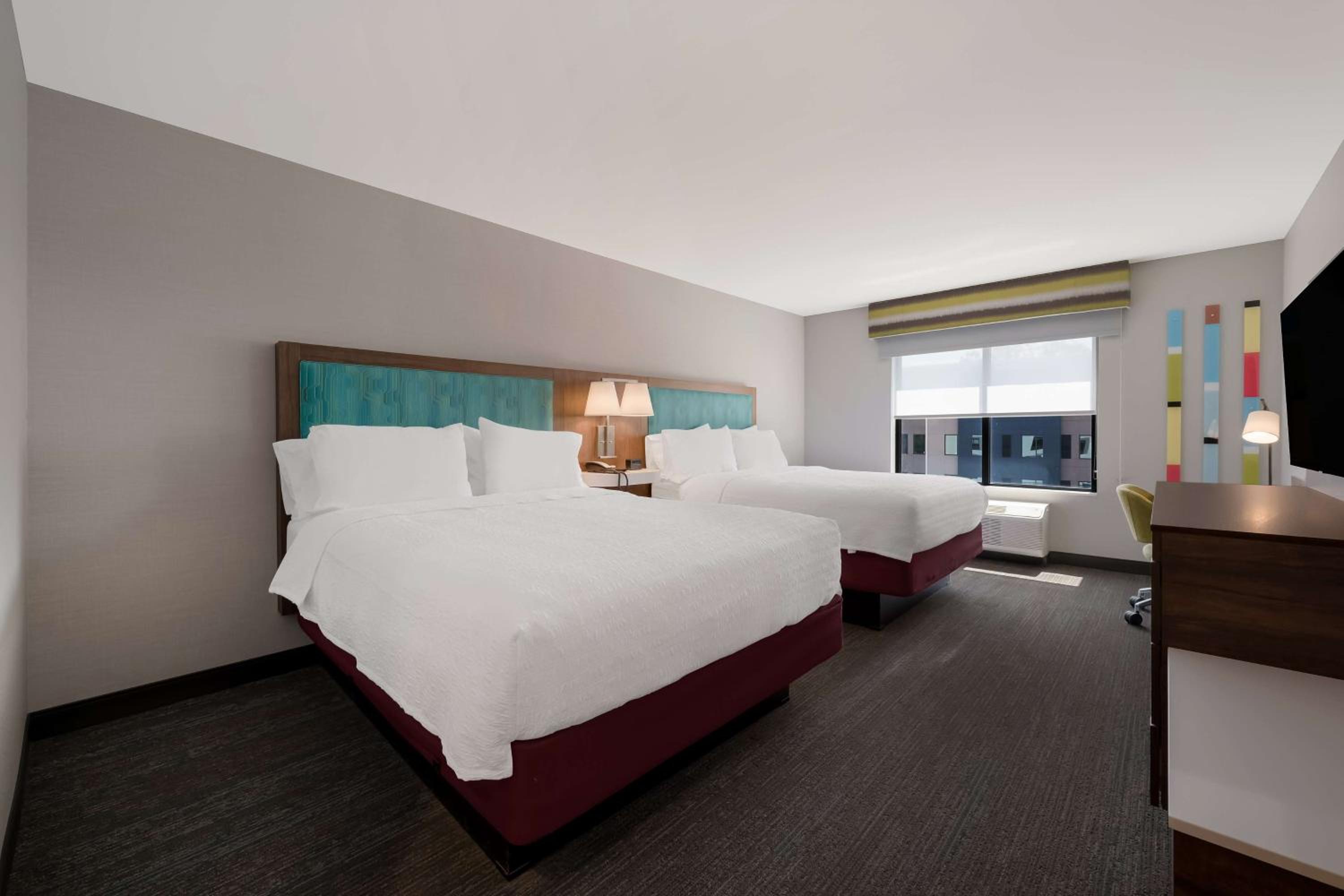 Queen Room with Two Queen Beds - Hearing Access - Photo 2