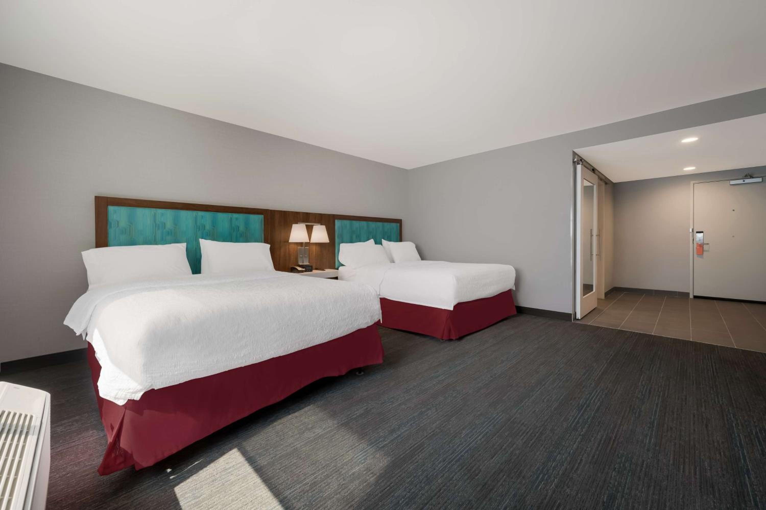 Queen Room with Two Queen Beds and Bath Tub - Mobility Access - Photo 2