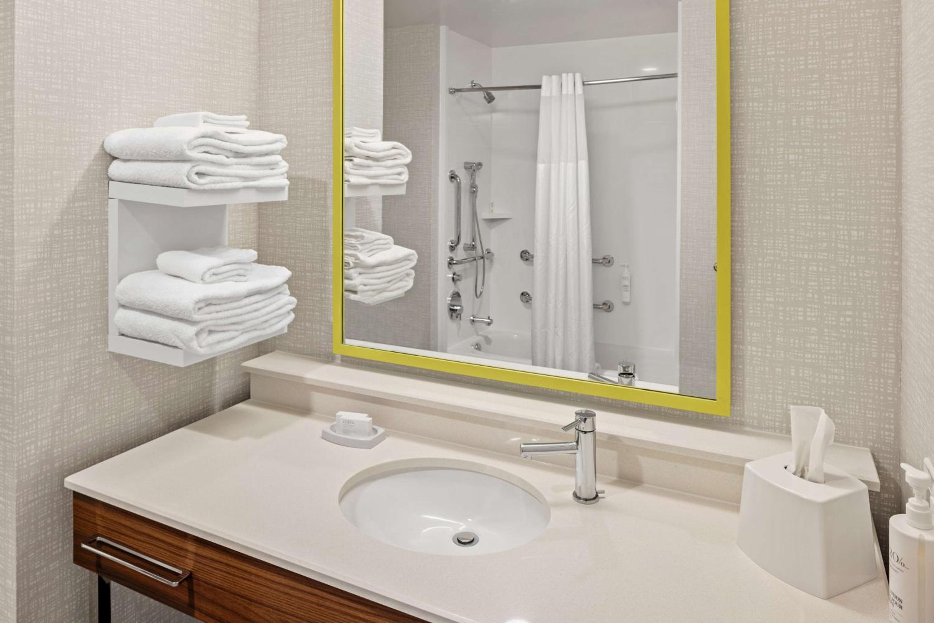 King Studio Suite - Photo 3