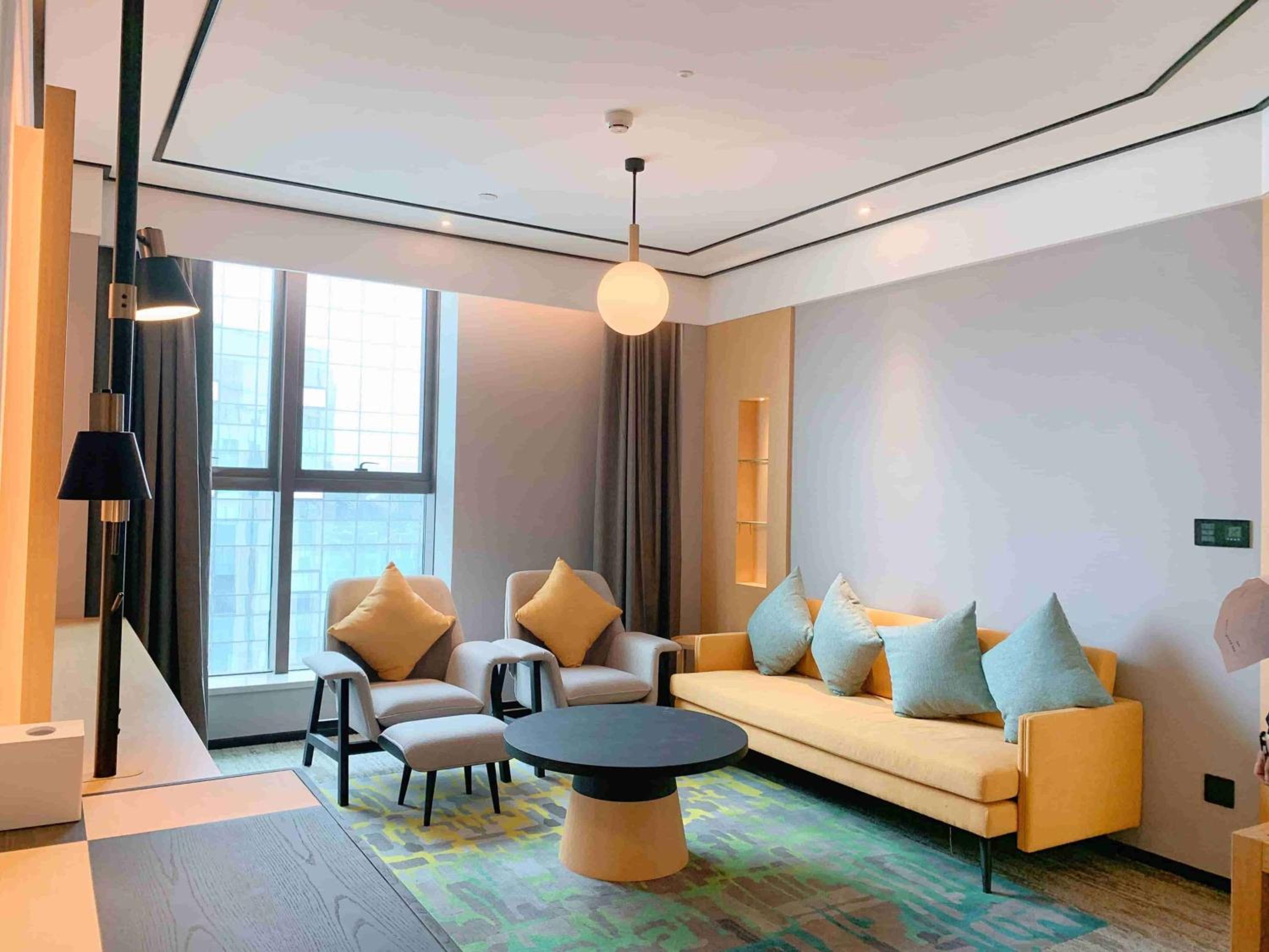 One-Bedroom King Suite - Photo 2