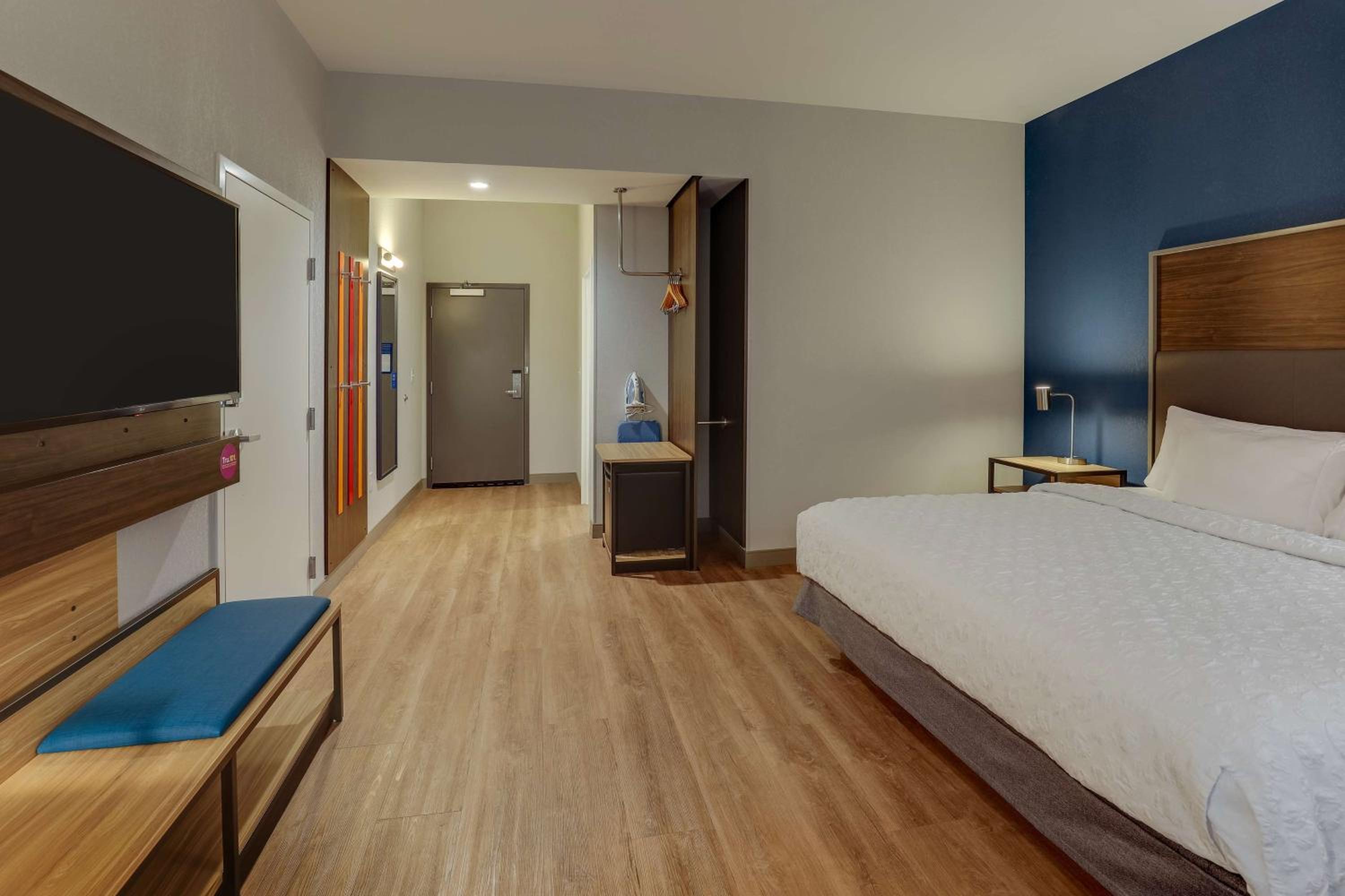 King Room - Hearing Access - Photo 5