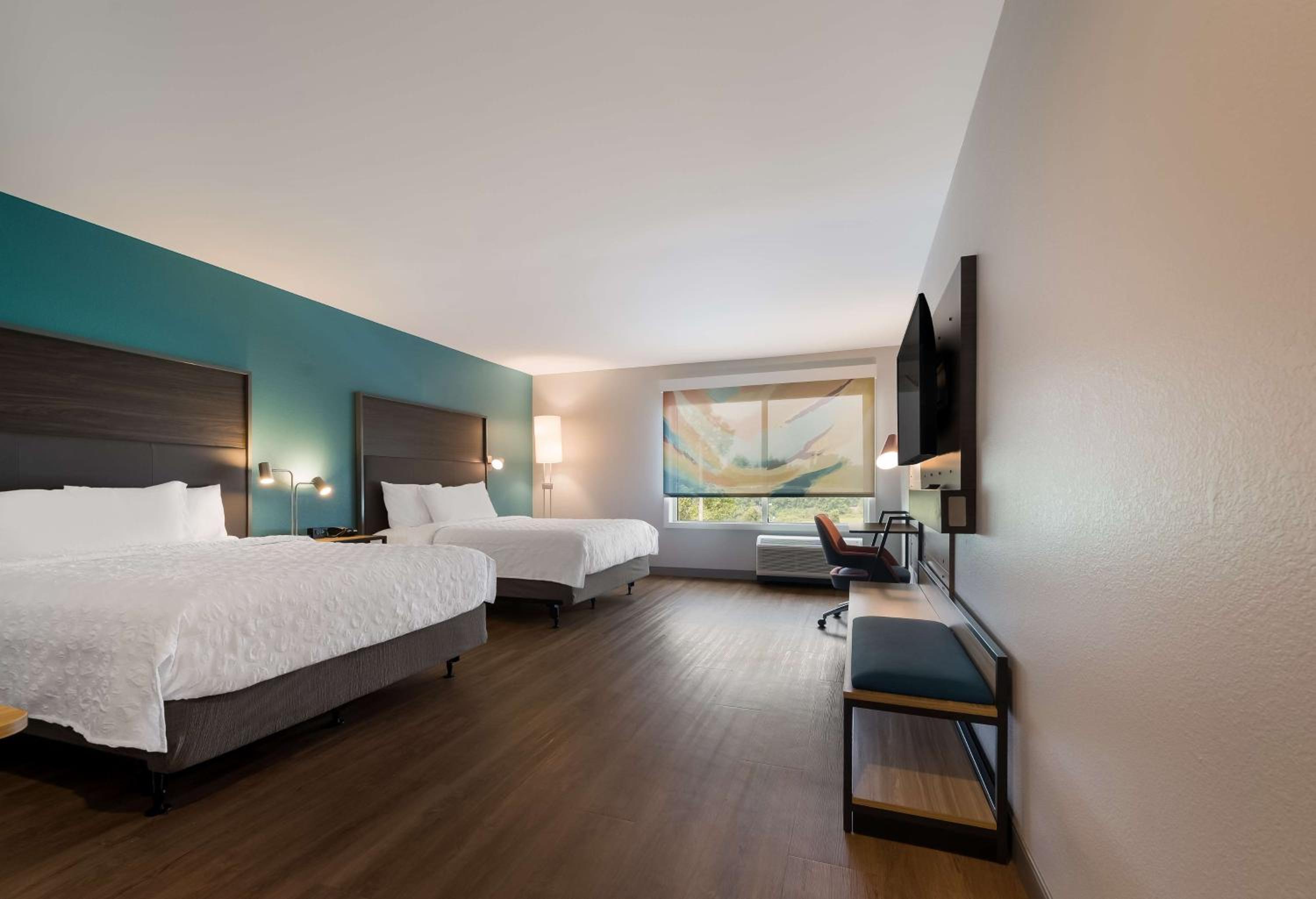 Queen Room with Two Queen Beds - Mobility Access - Photo 6