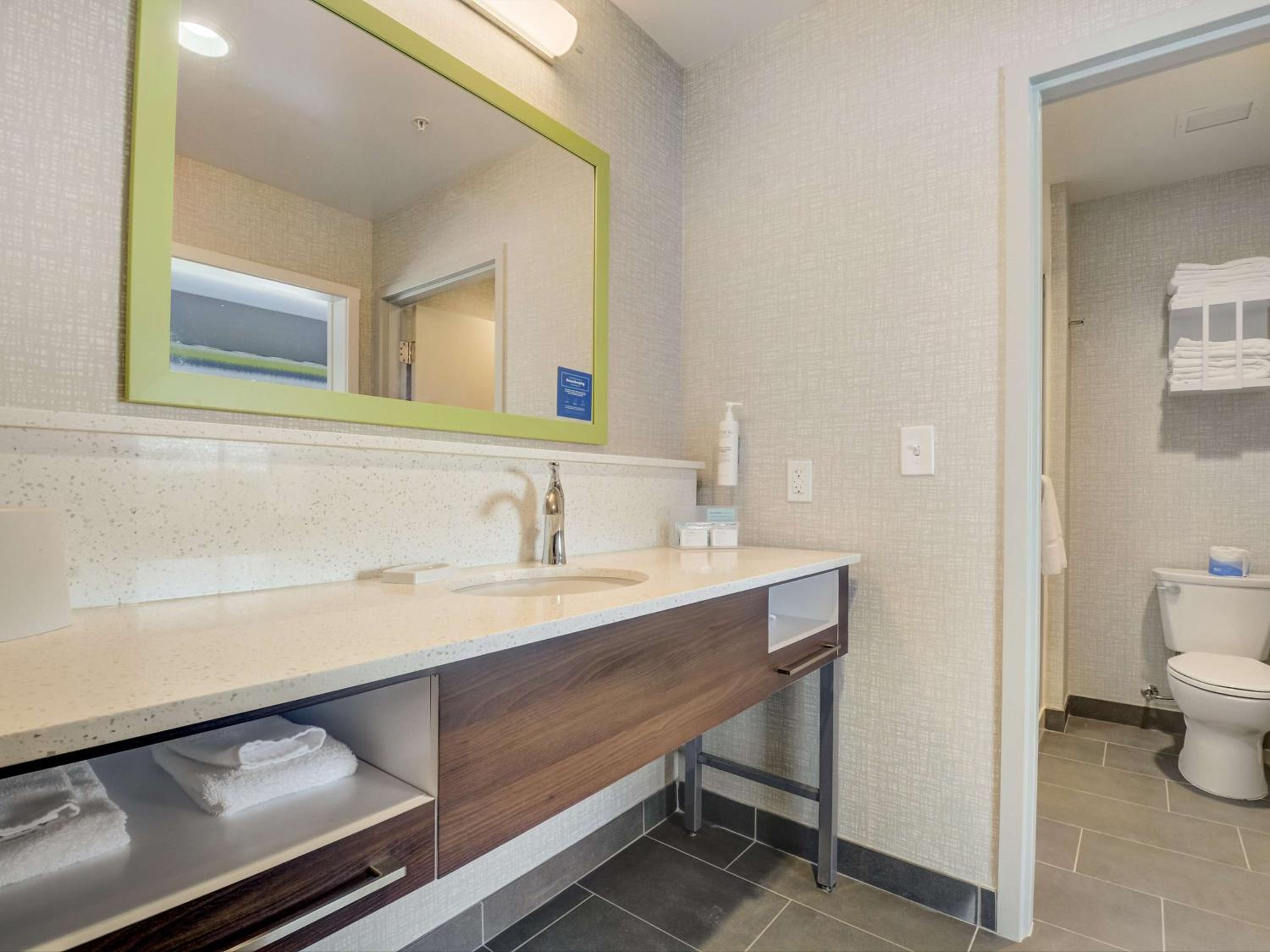 King Studio Suite - Photo 2
