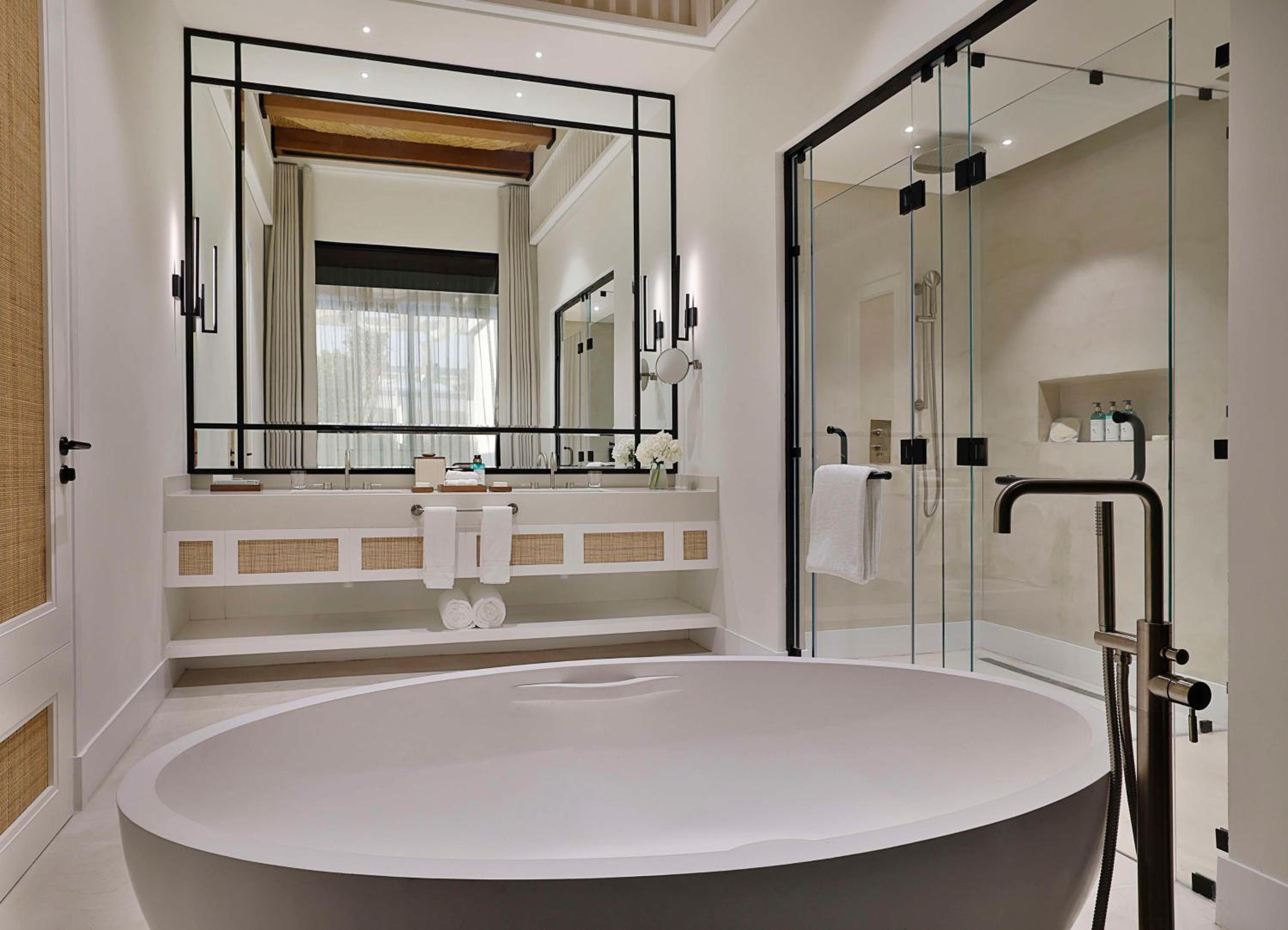 Junior King Suite with Private Pool - Photo 4