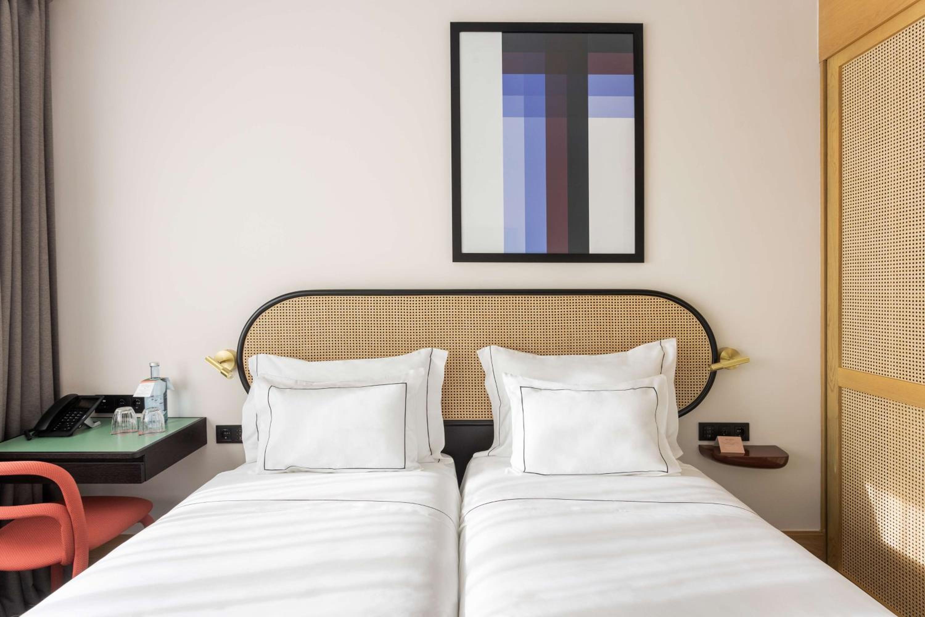 Twin Room - Photo 5