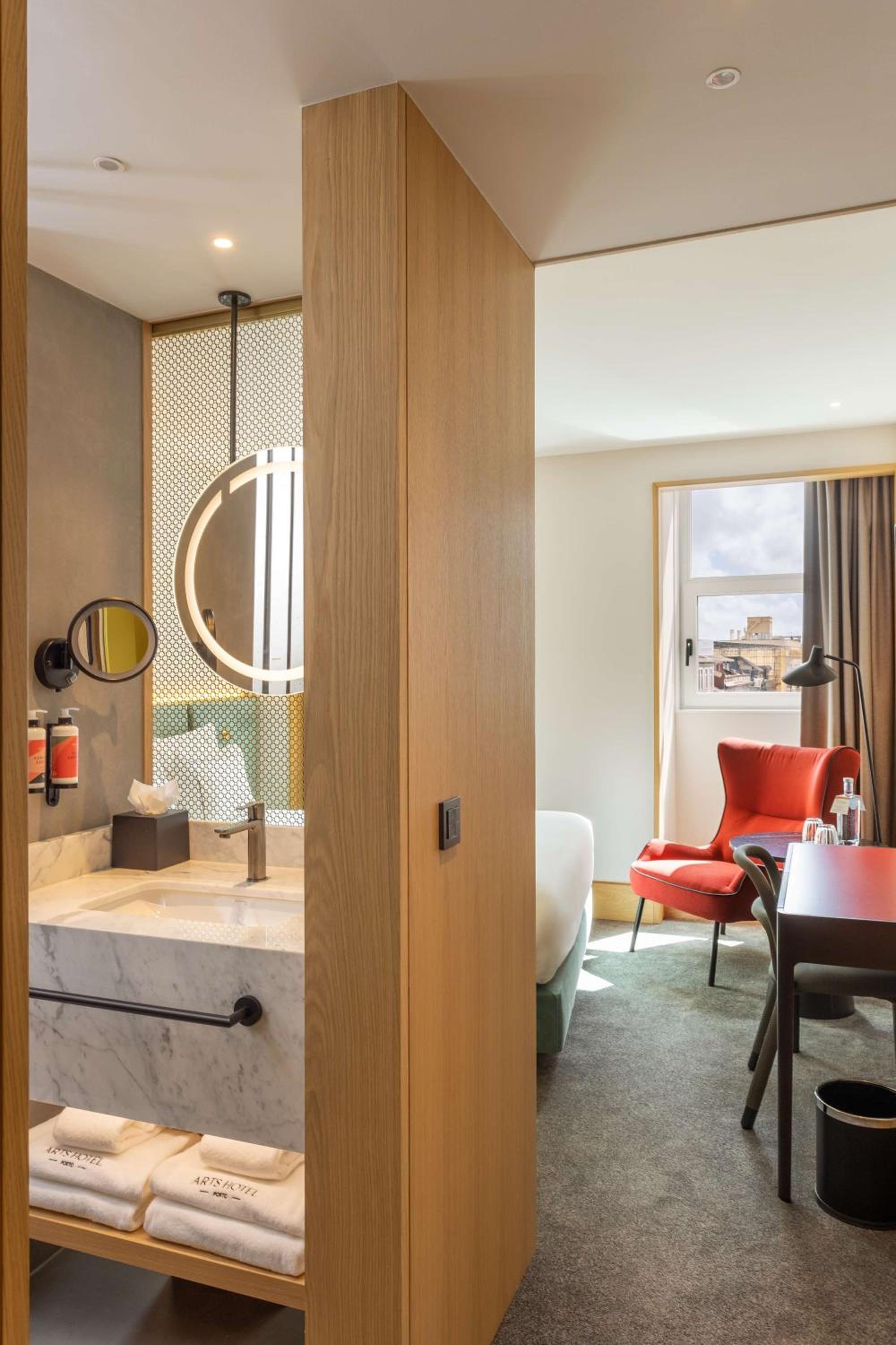 Queen Room - Photo 18