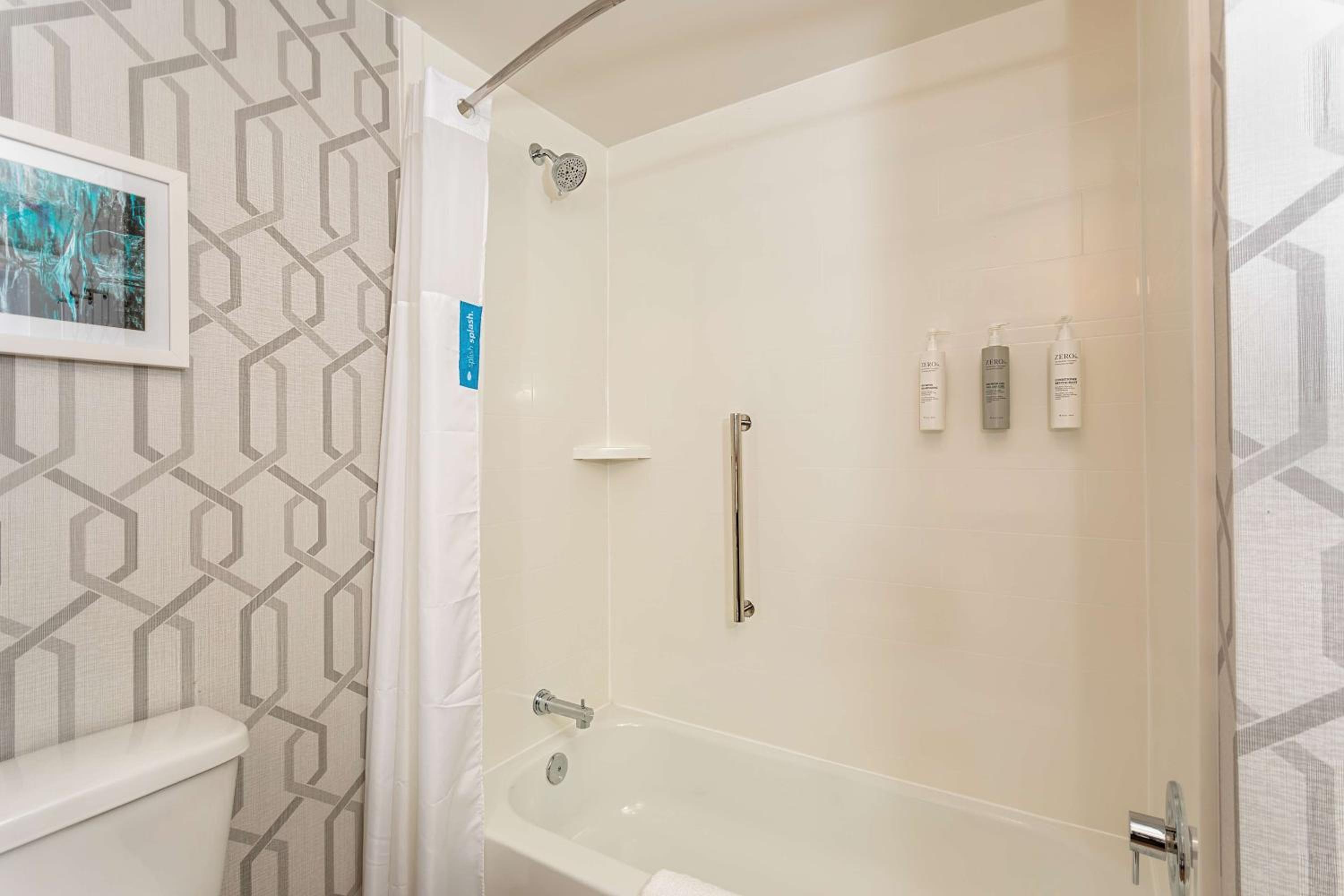 King Room - Hearing Access - Photo 5