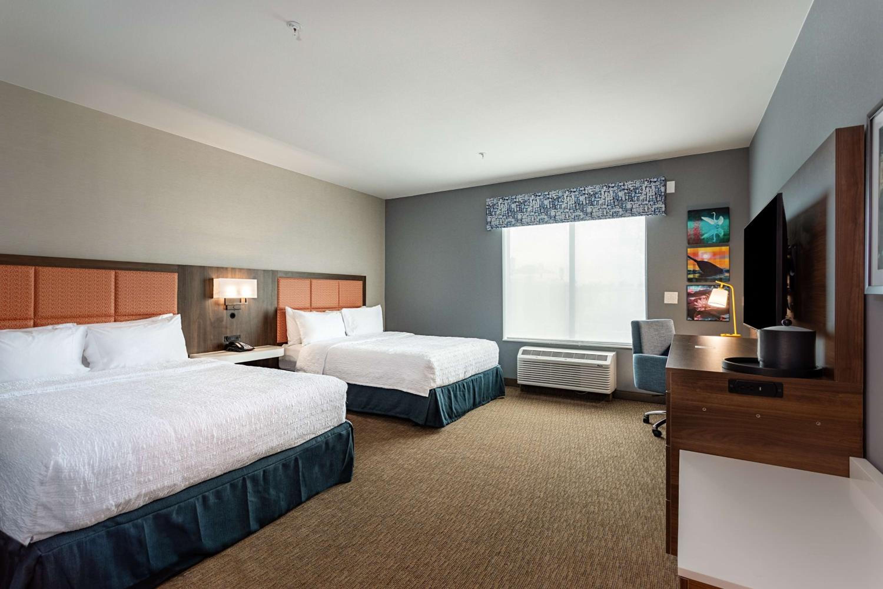 Queen Room with Two Queen Beds - Hearing Access - Photo 4
