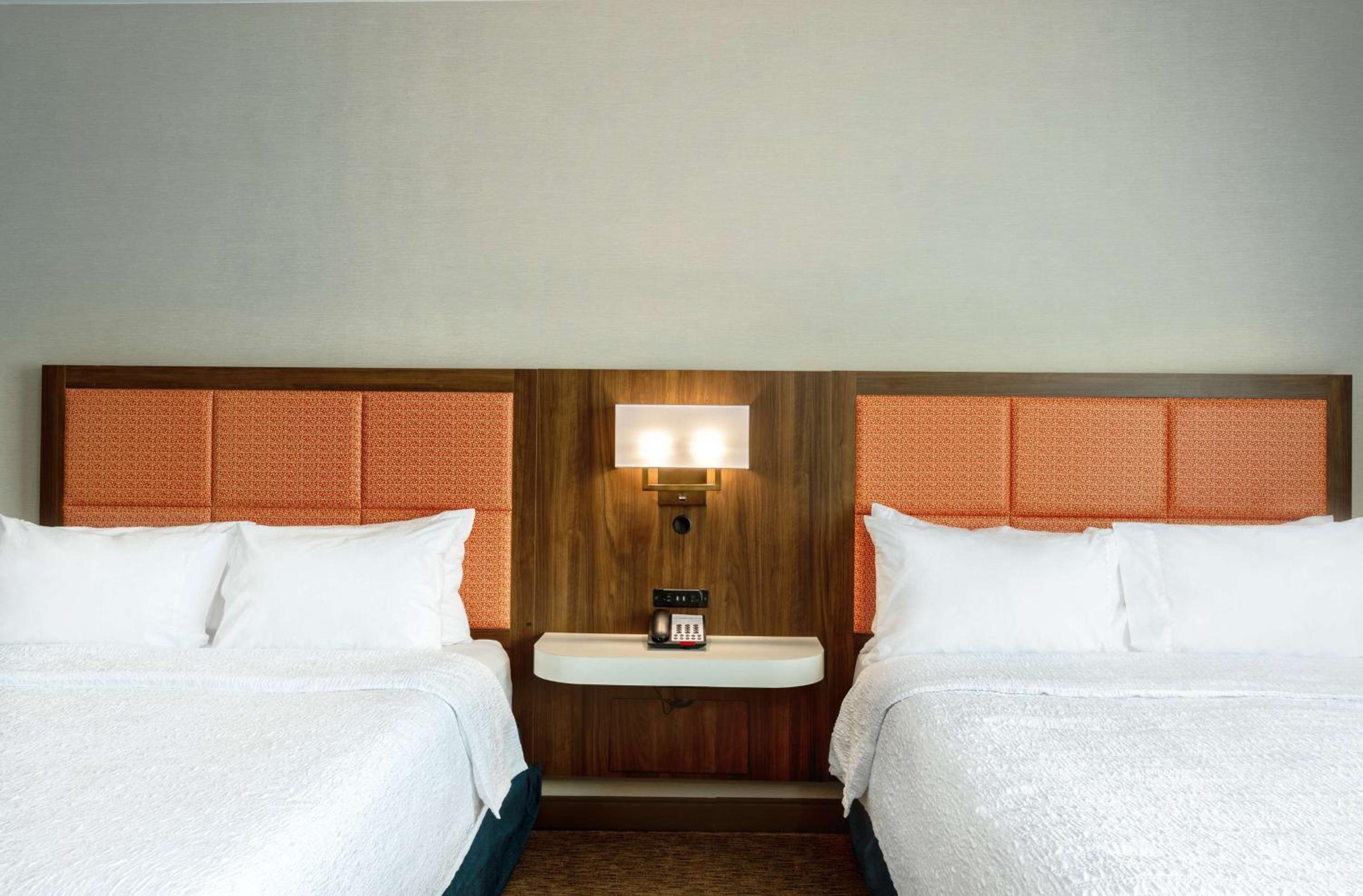 Queen Room with Two Queen Beds - Hearing Access - Photo 5