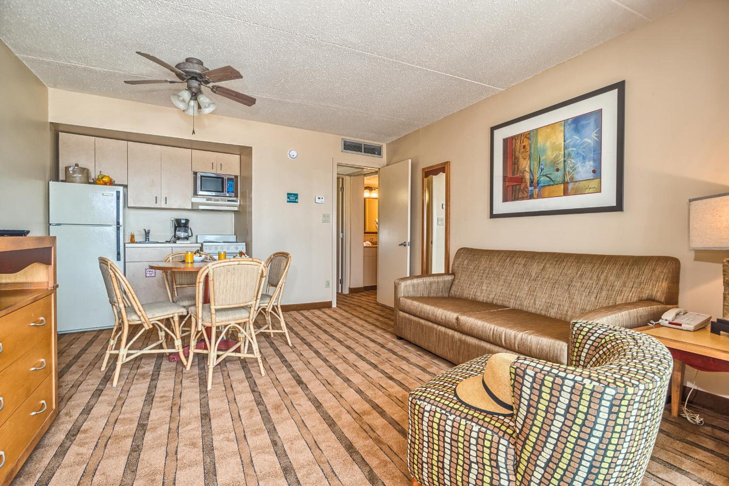 King Oceanfront Efficiency Suite photo 3