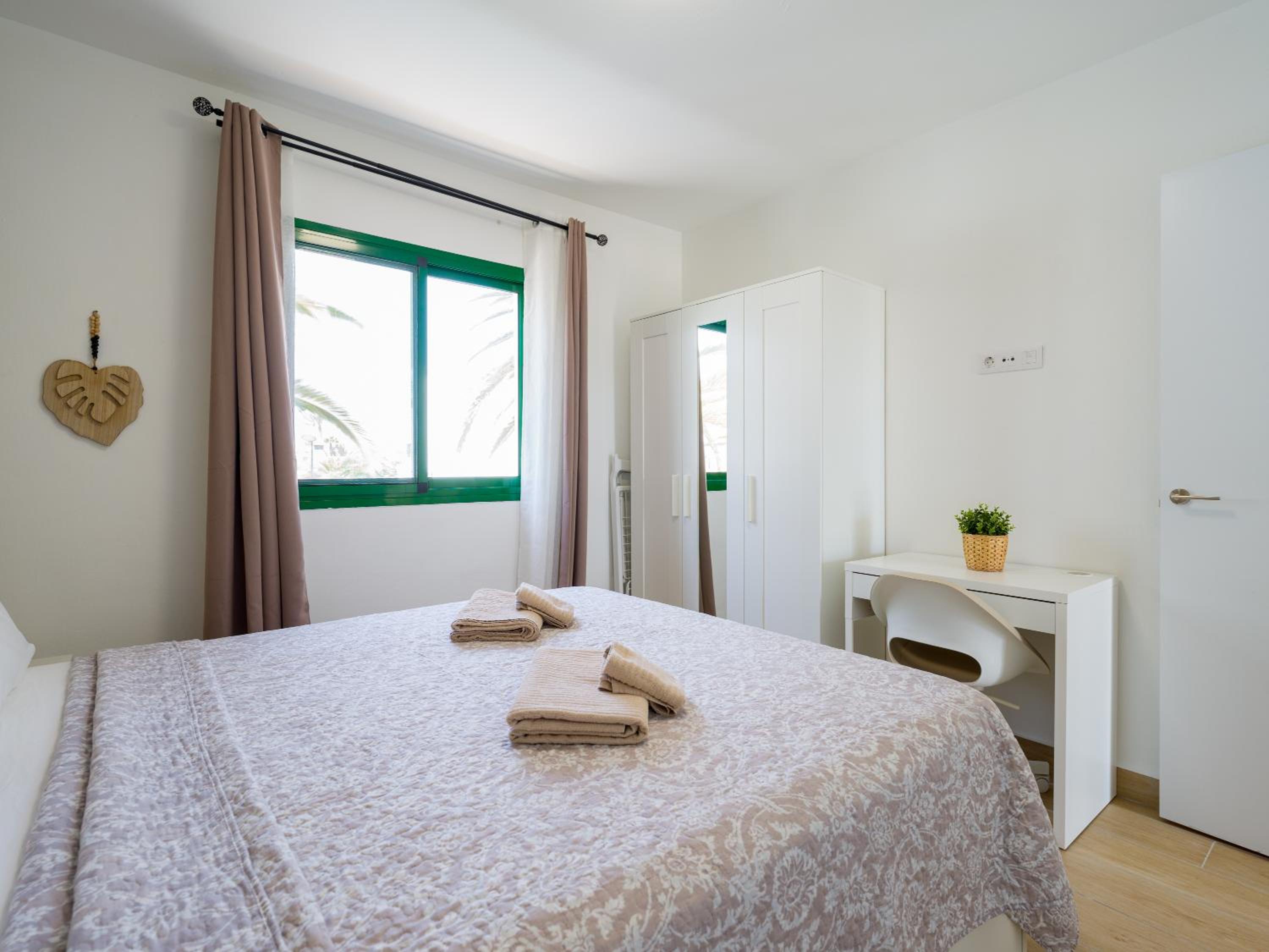 Apartamento con vista a la piscina