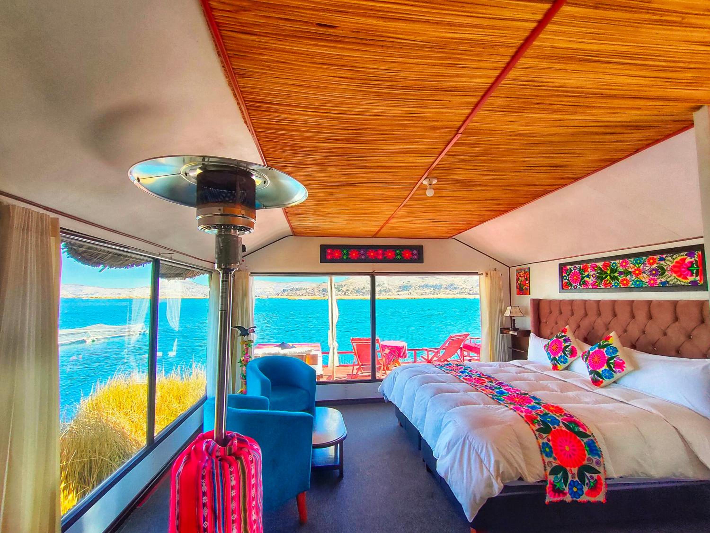 Deluxe King Suite photo 3