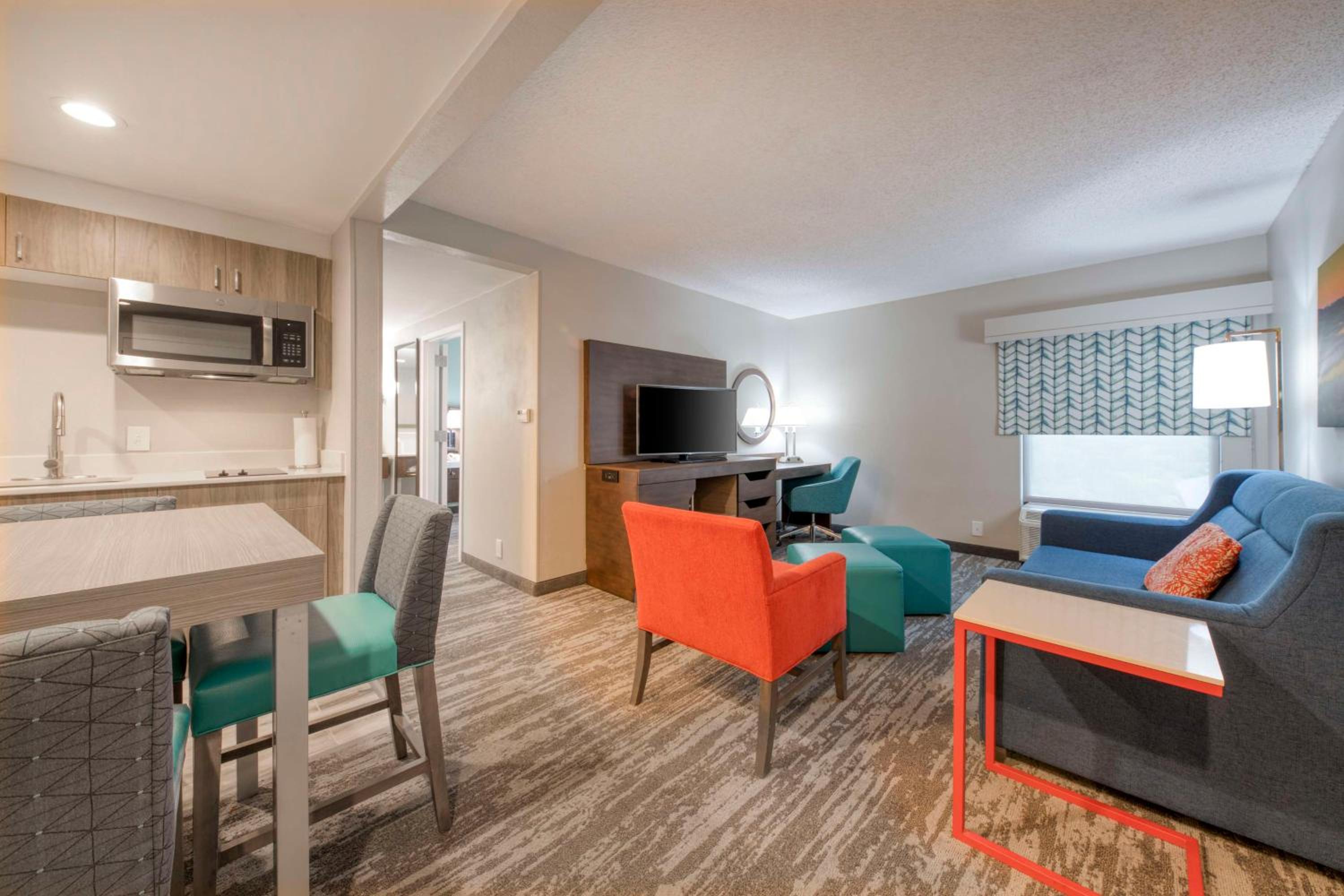One-Bedroom King Suite with Kitchen - Non-Smoking  - Photo 6