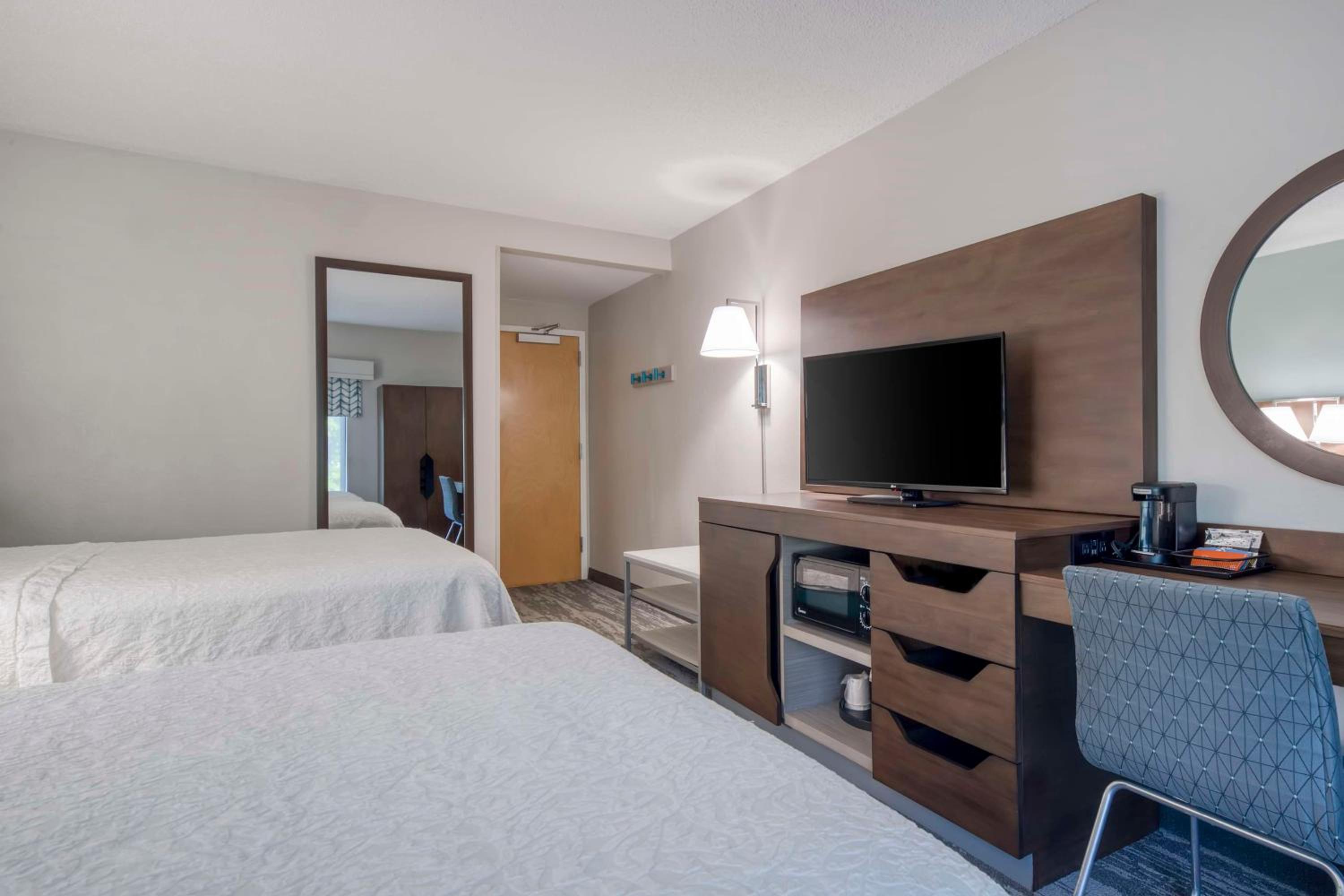Standard Double Room - Non-Smoking - Photo 2