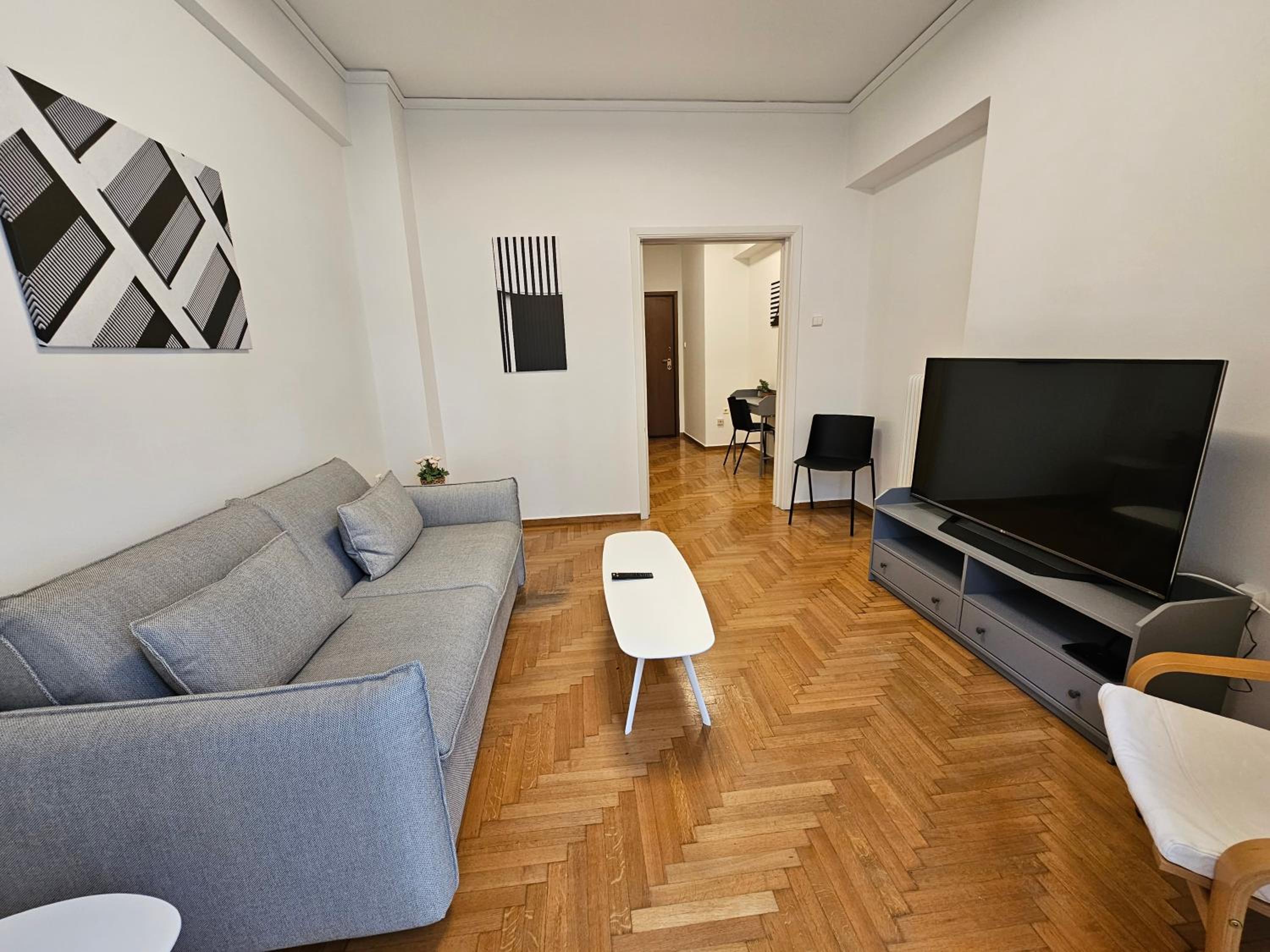 One-Bedroom Apartment
