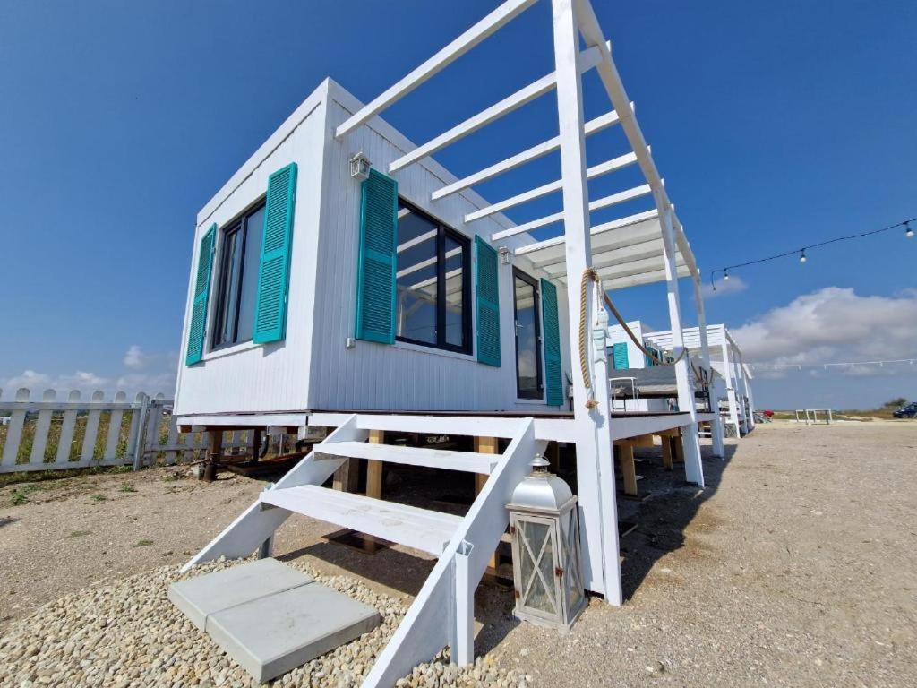 Bungalow with Sea View photo 3