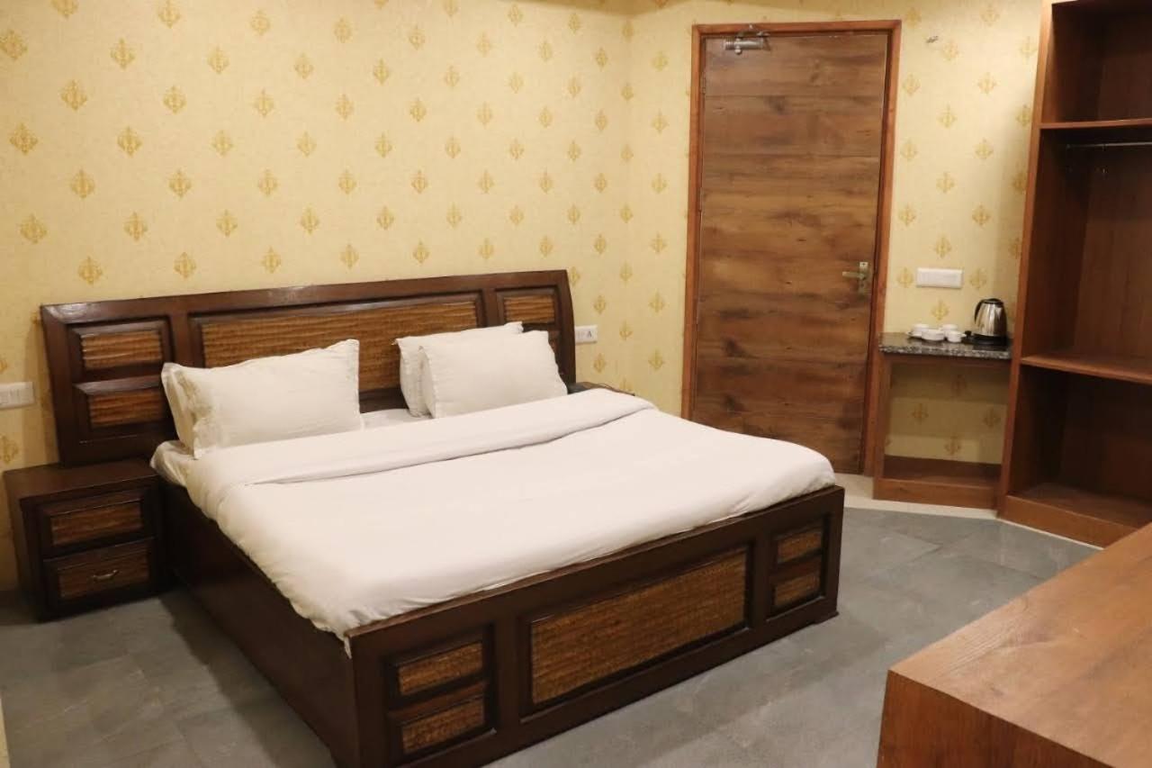 Deluxe Room - Photo 1
