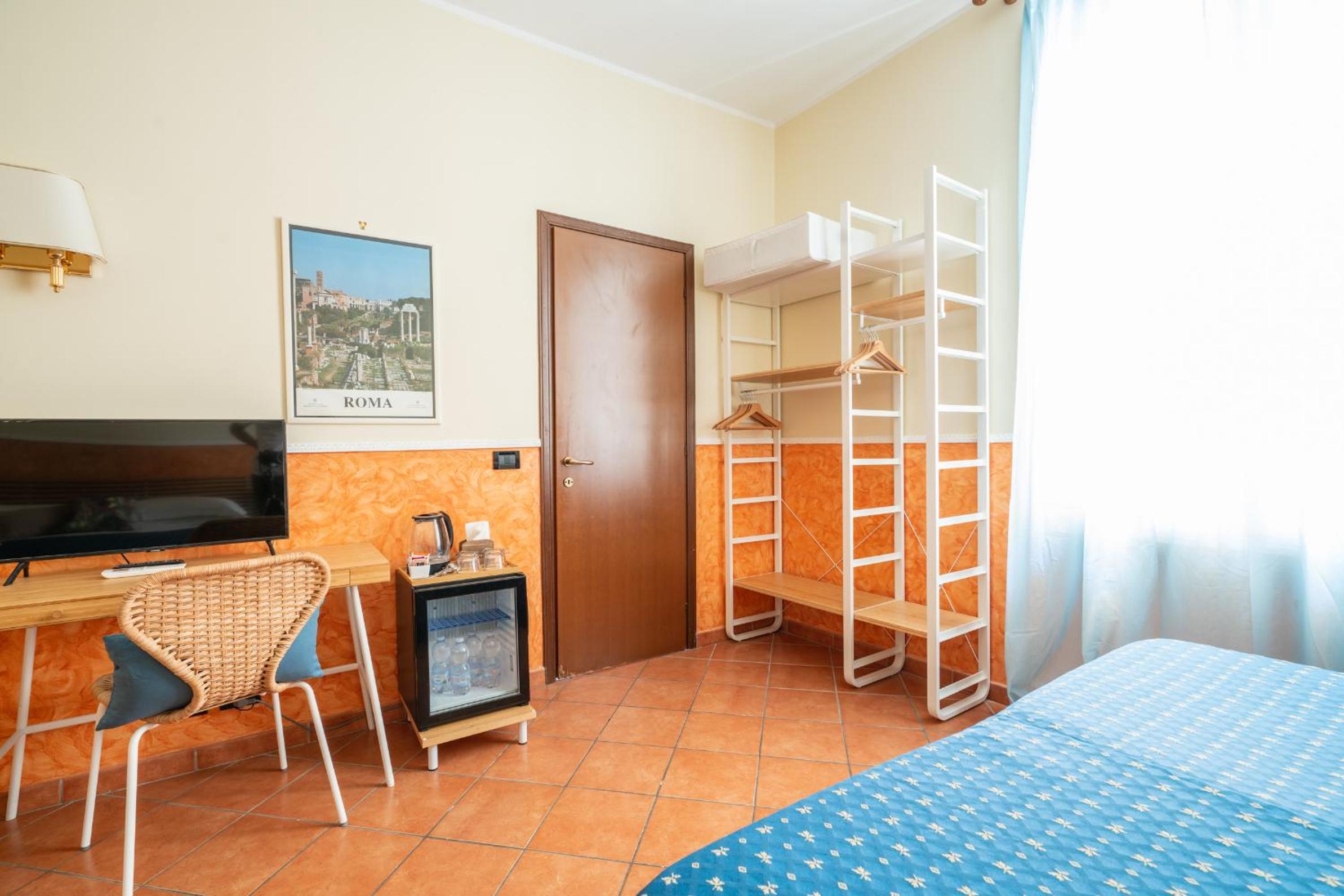 Superior Triple Room photo 2