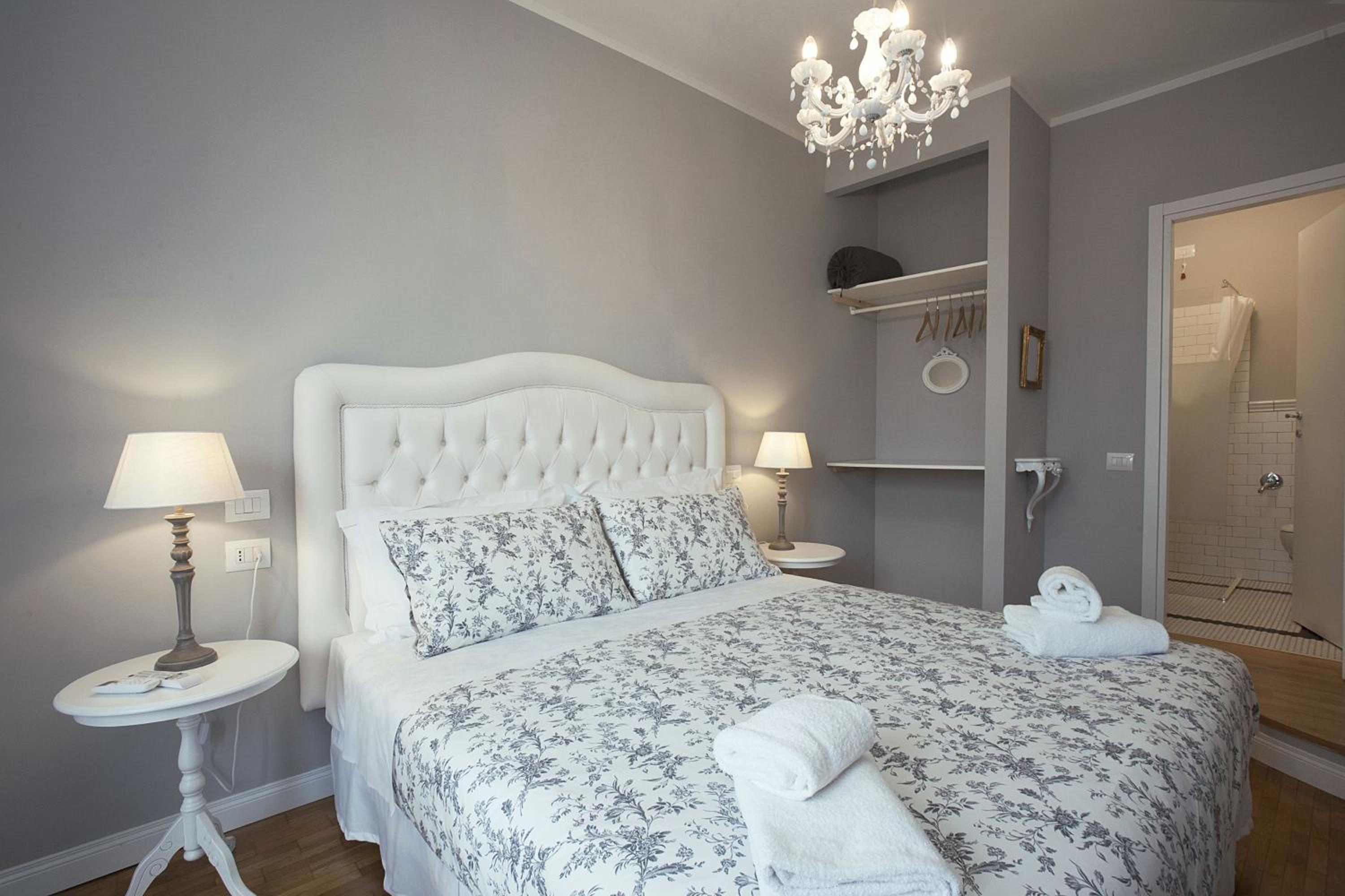 King Room with Balcony photo 3