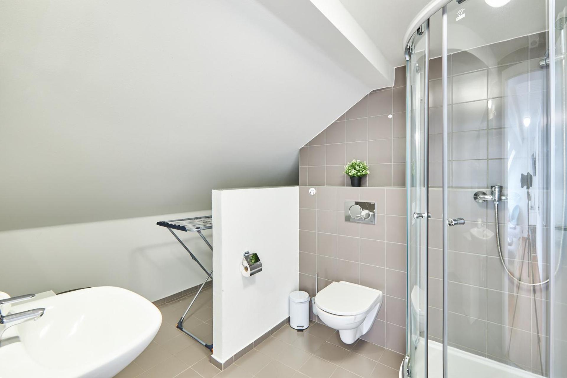 Standard Double or Twin Room - Photo 3