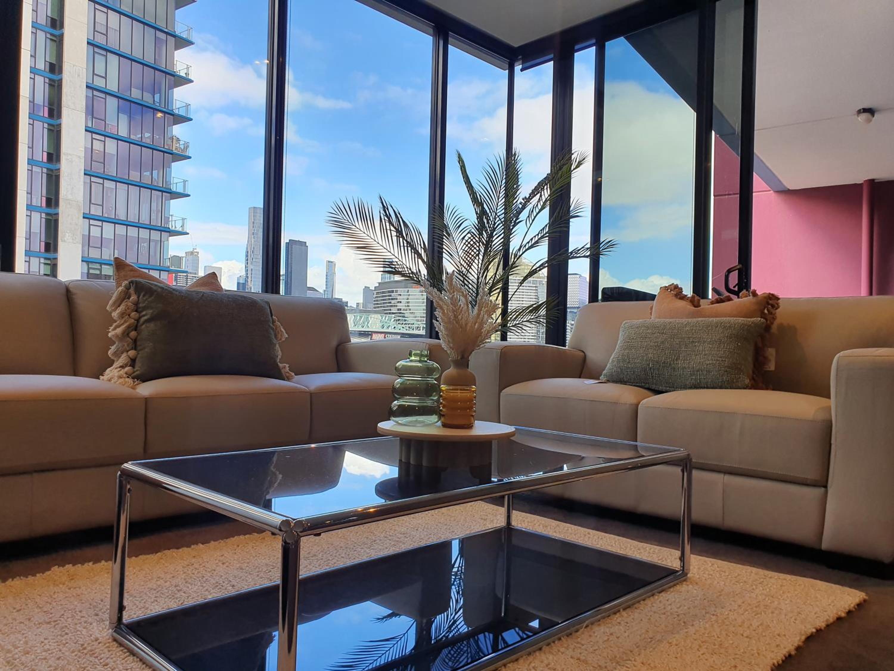 One-Bedroom Apartment with Balcony