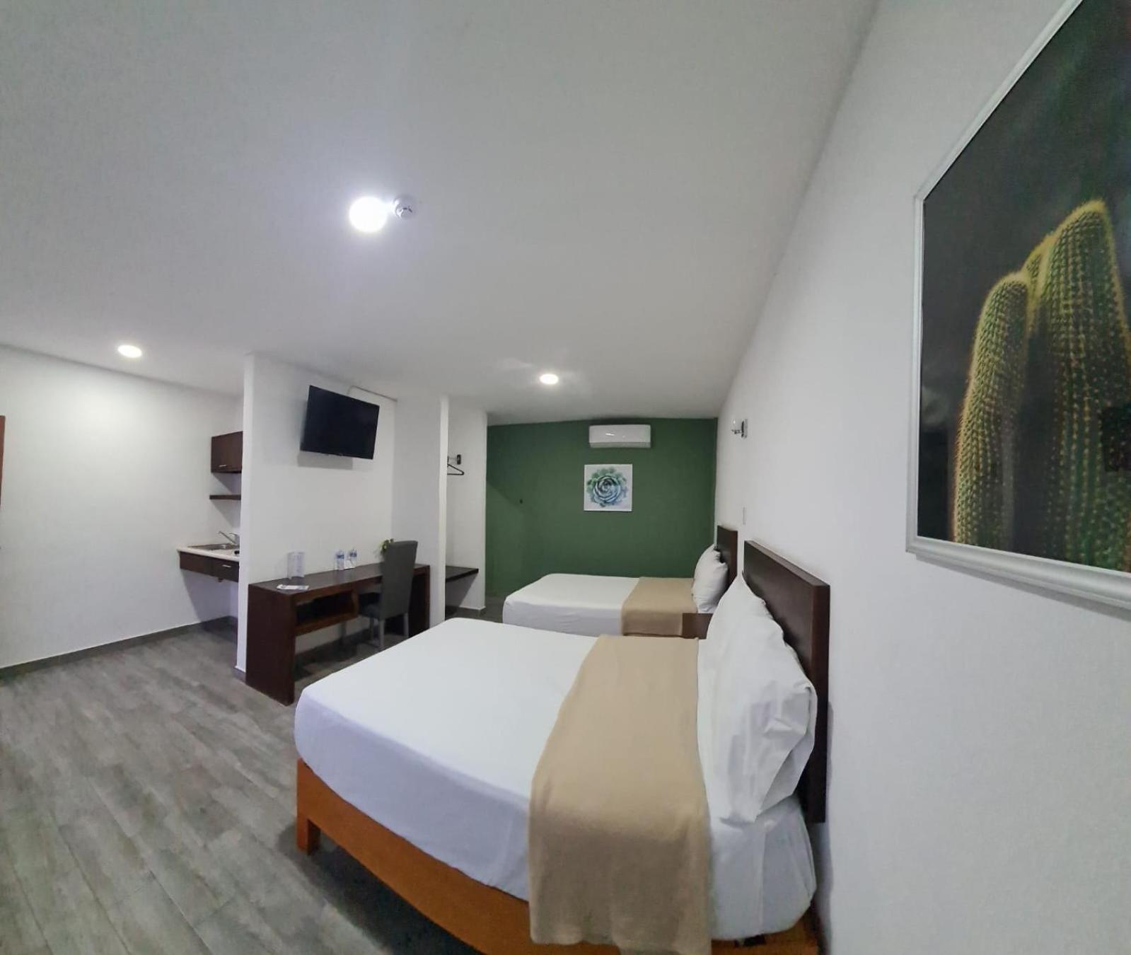 Budget Twin Room - Photo 4