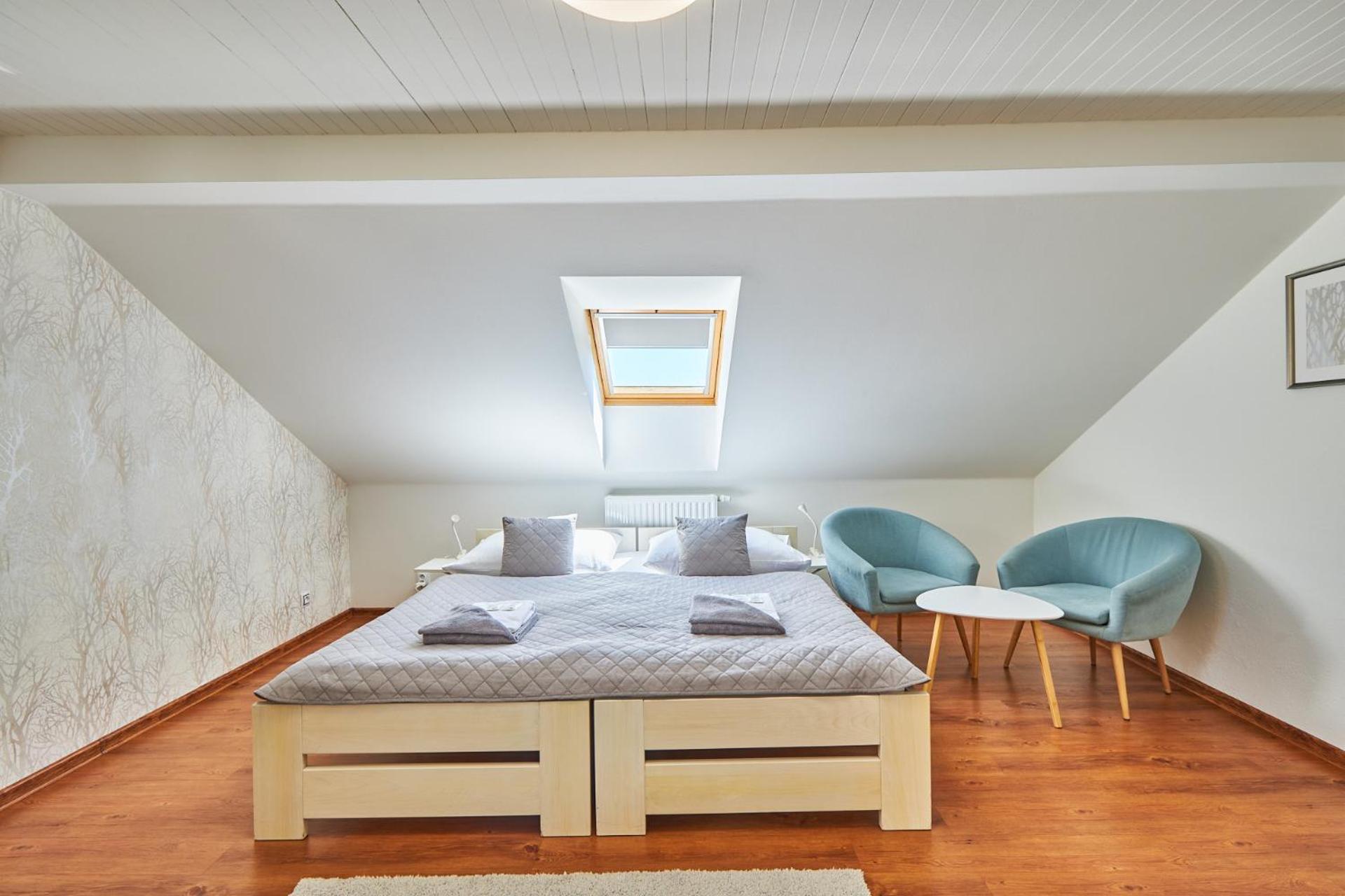 Double or Twin Room - Photo 4