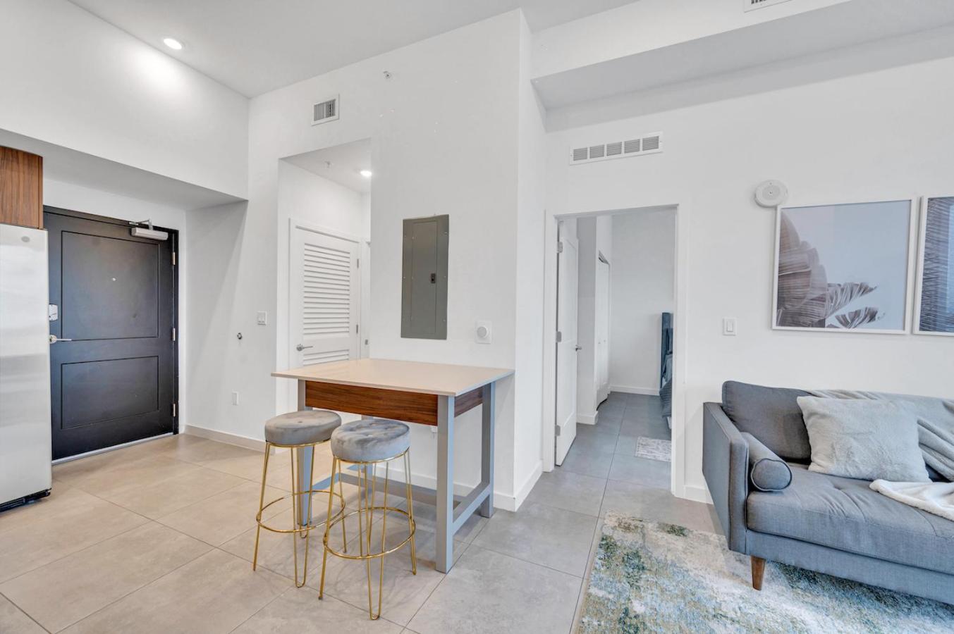 Apartment photo 1