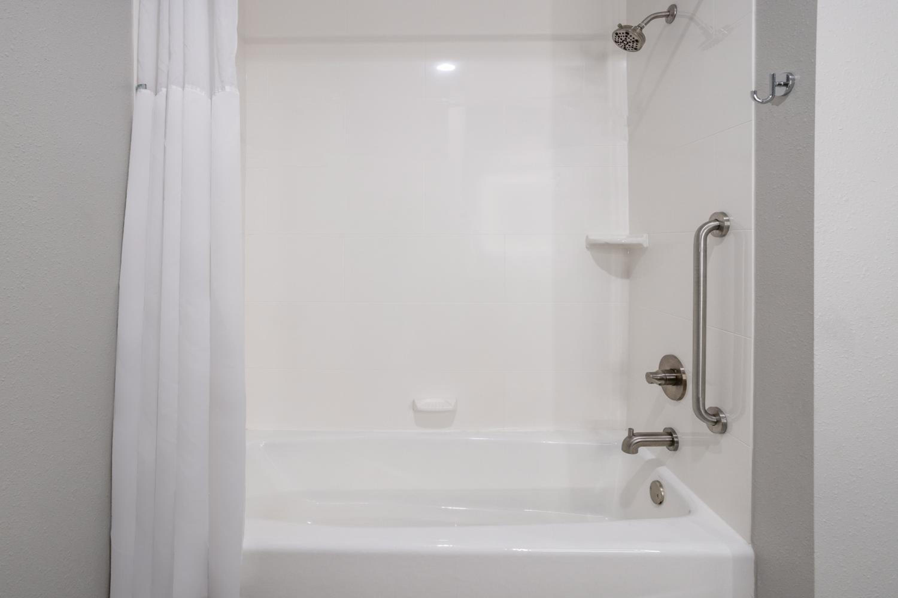 King Room - Non-Smoking - Photo 3