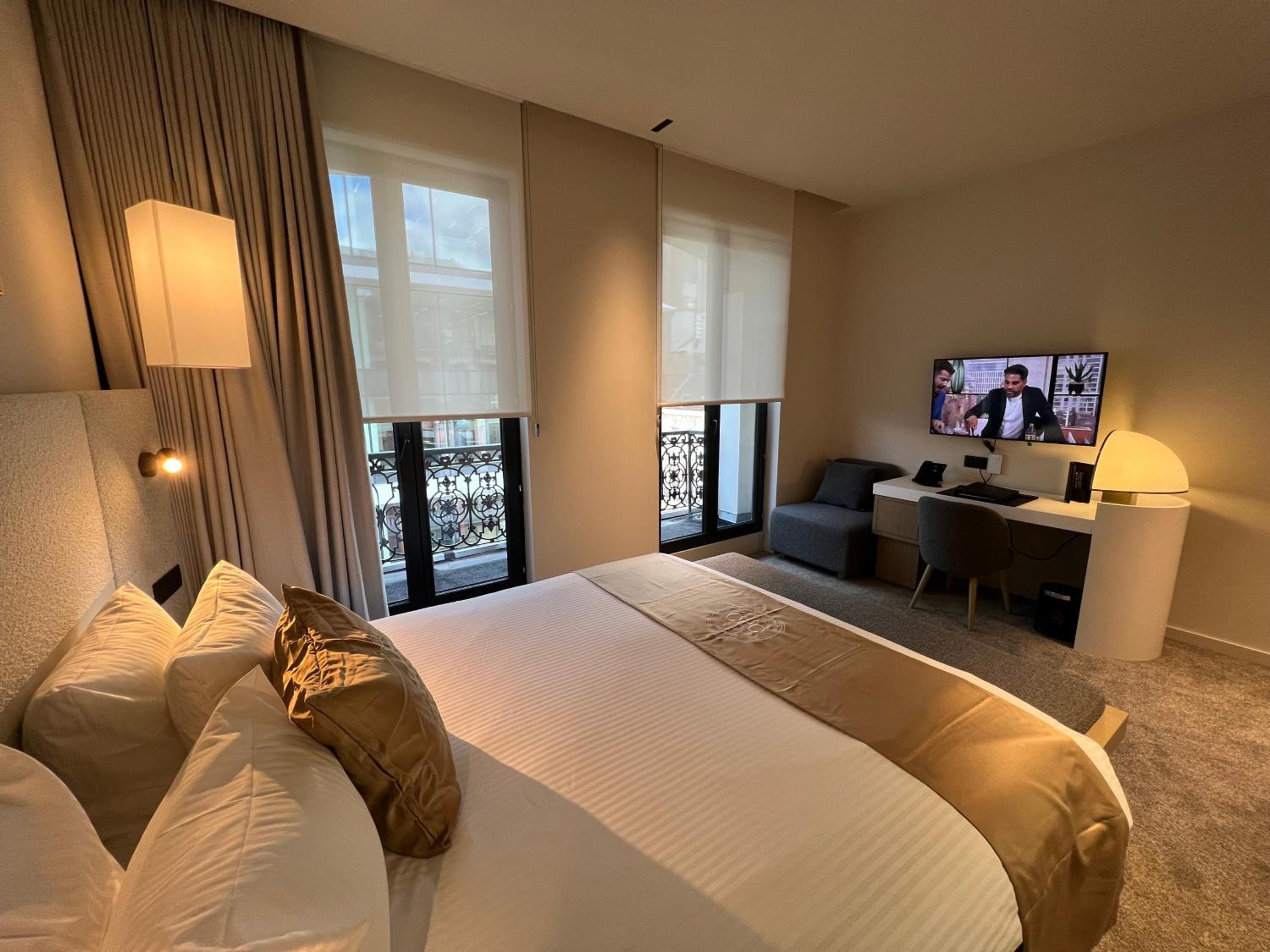 Superior King Room photo 1