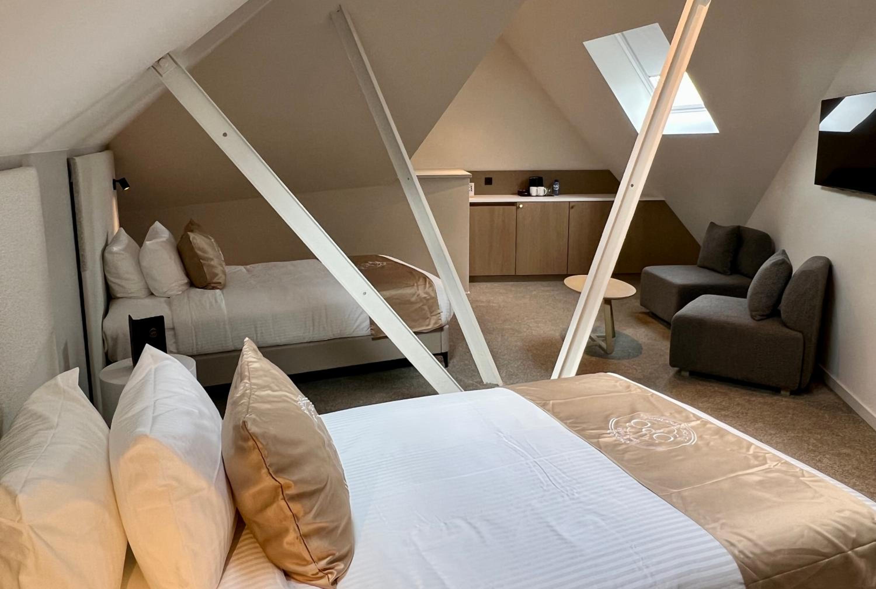 Standard Twin Room photo 2